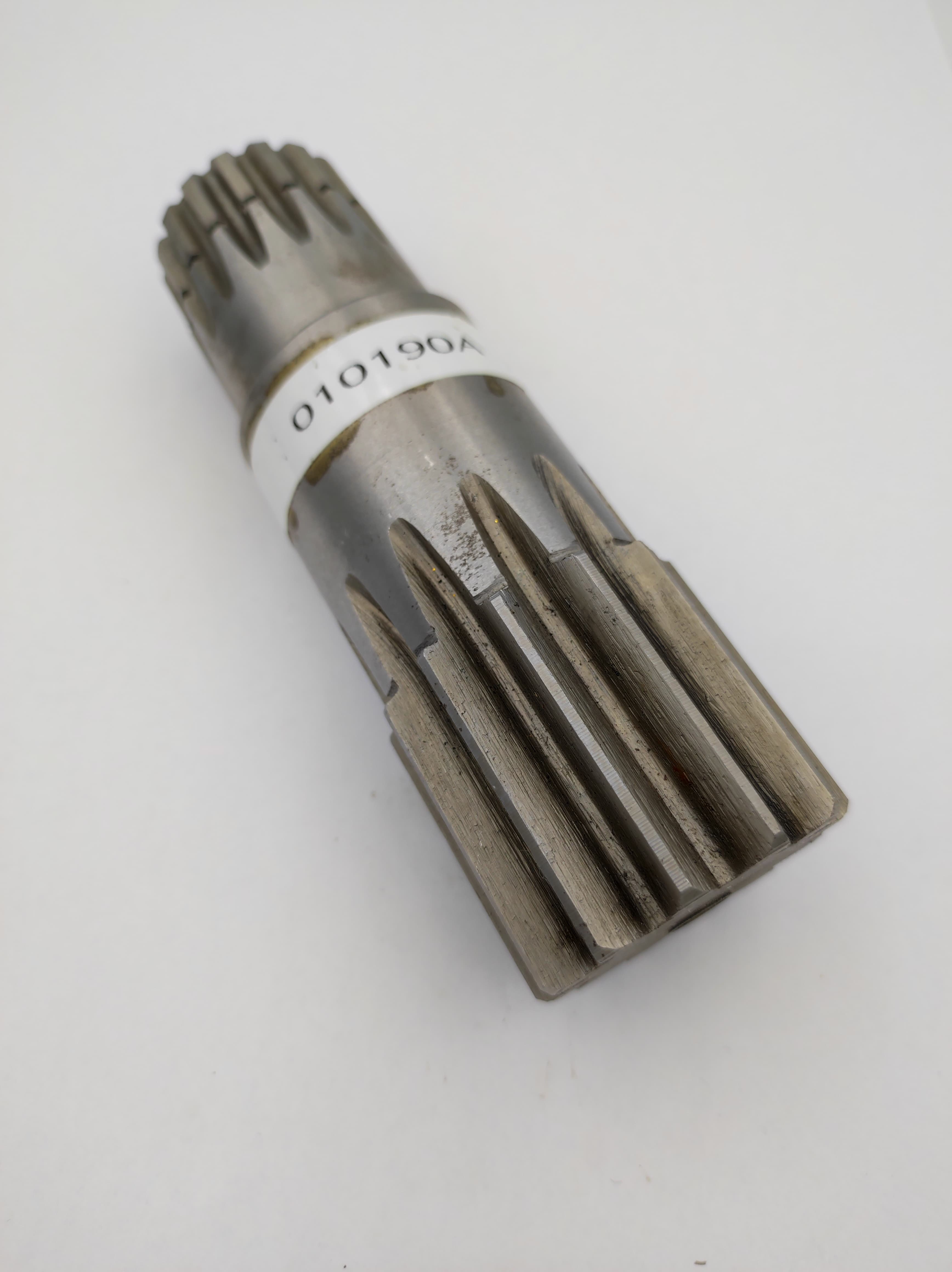 010190A / 209-9666 Wałek silnika obrotu Caterpillar 301.5C