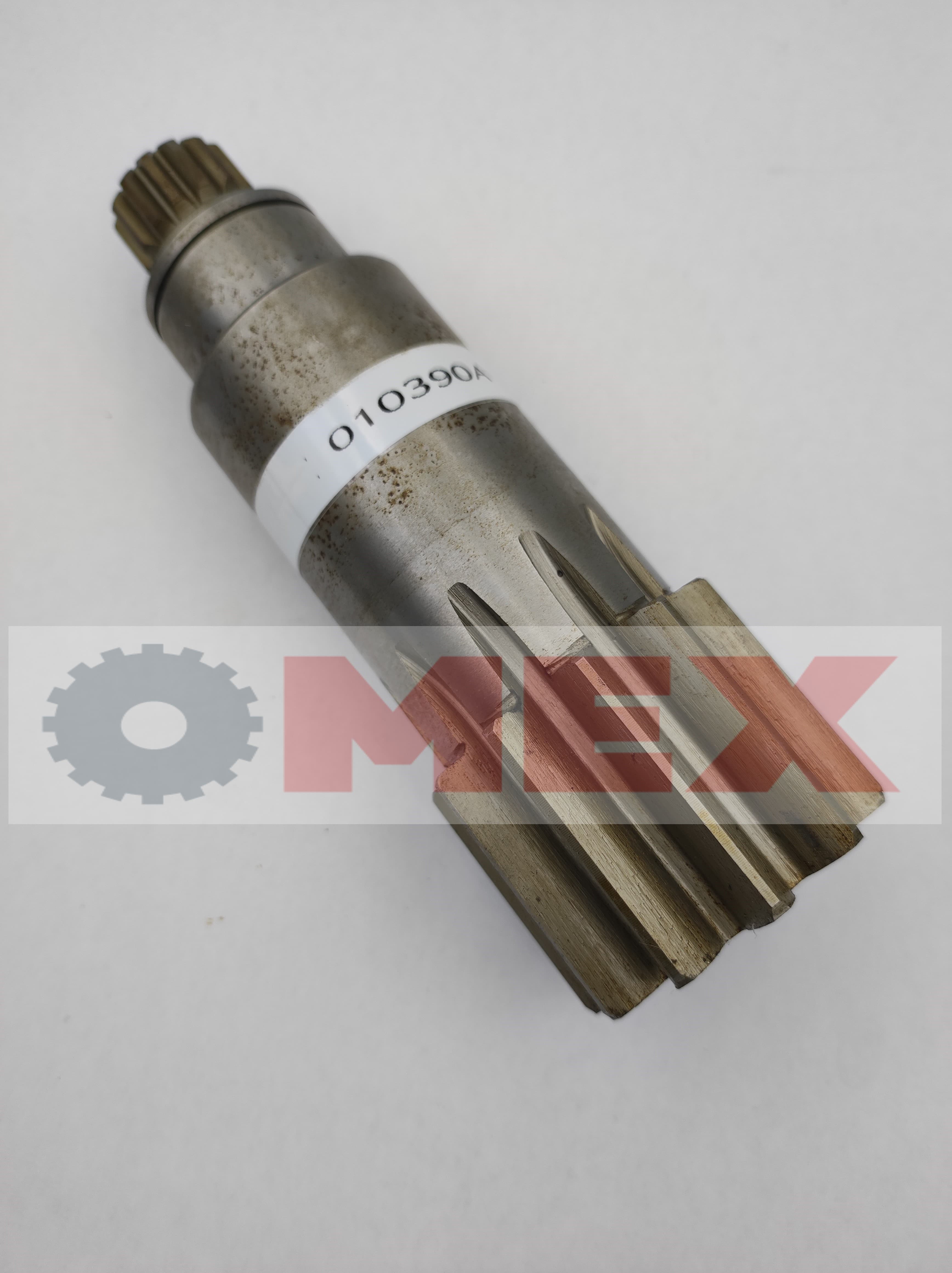 Wałek obrotu – New Holland E18 Case CX18