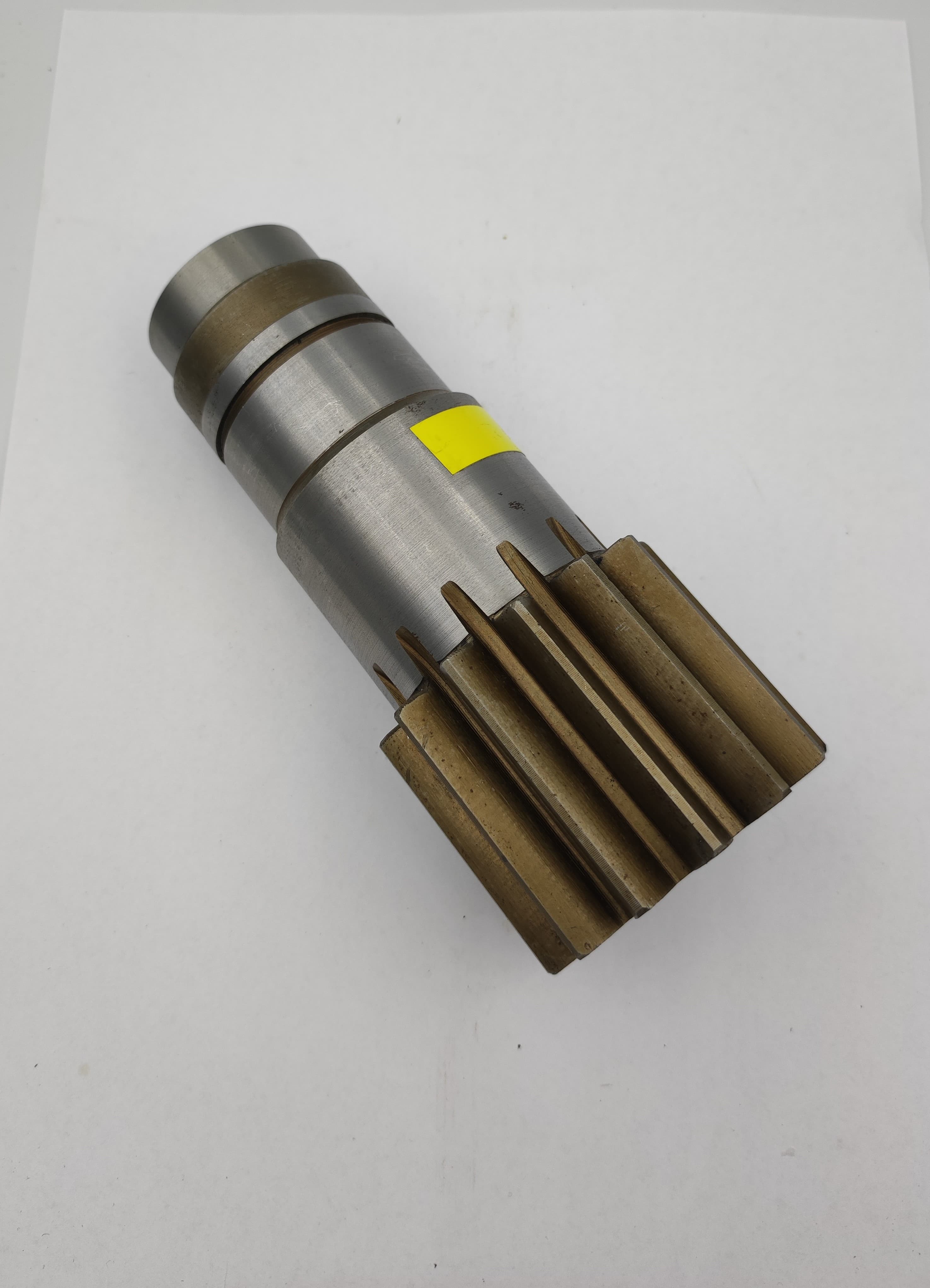 Wałek silnika obrotu