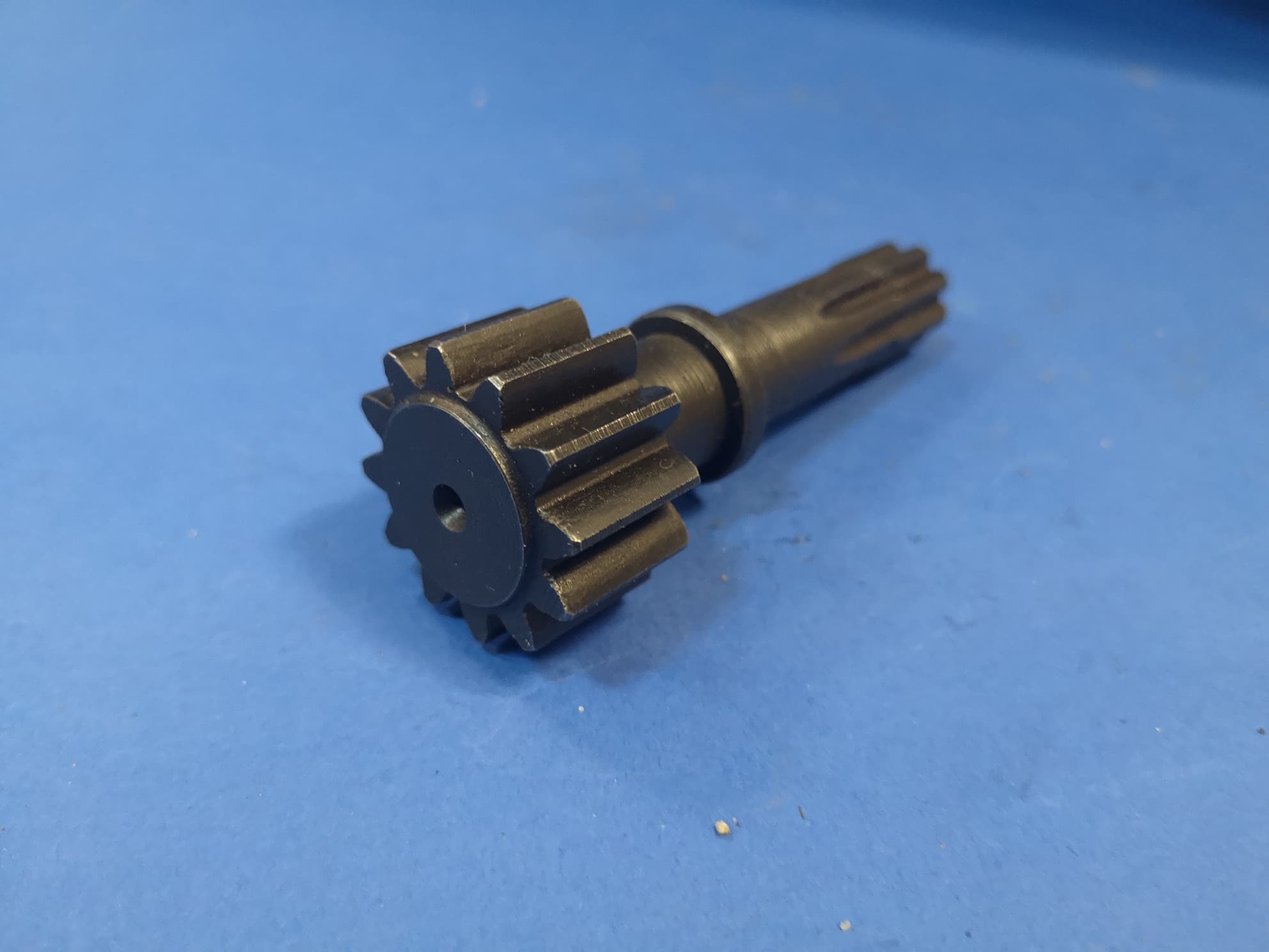 Wałek silnika jazdy do Bobcat 325