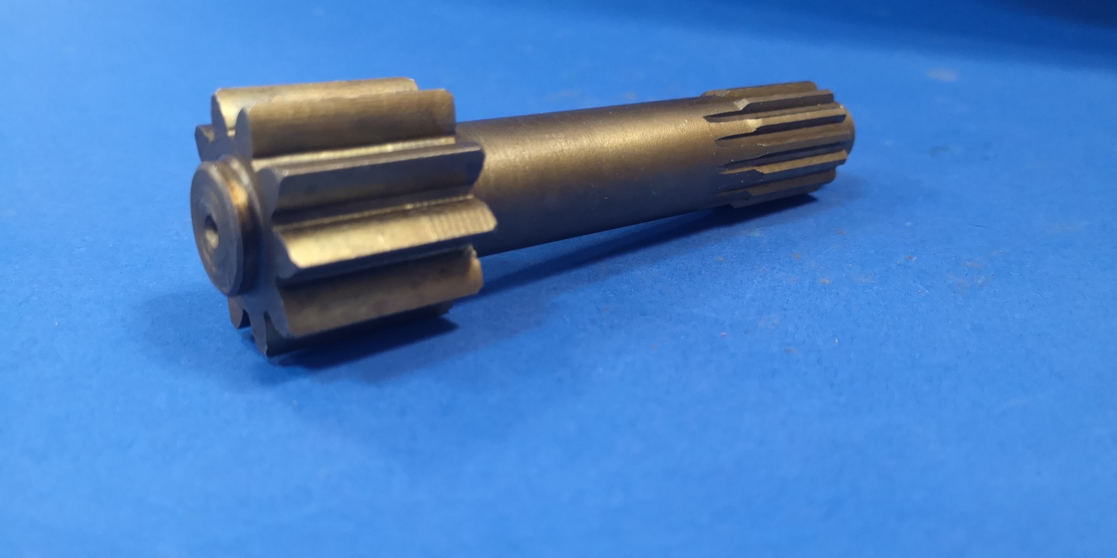 Wałek silnika jazdy