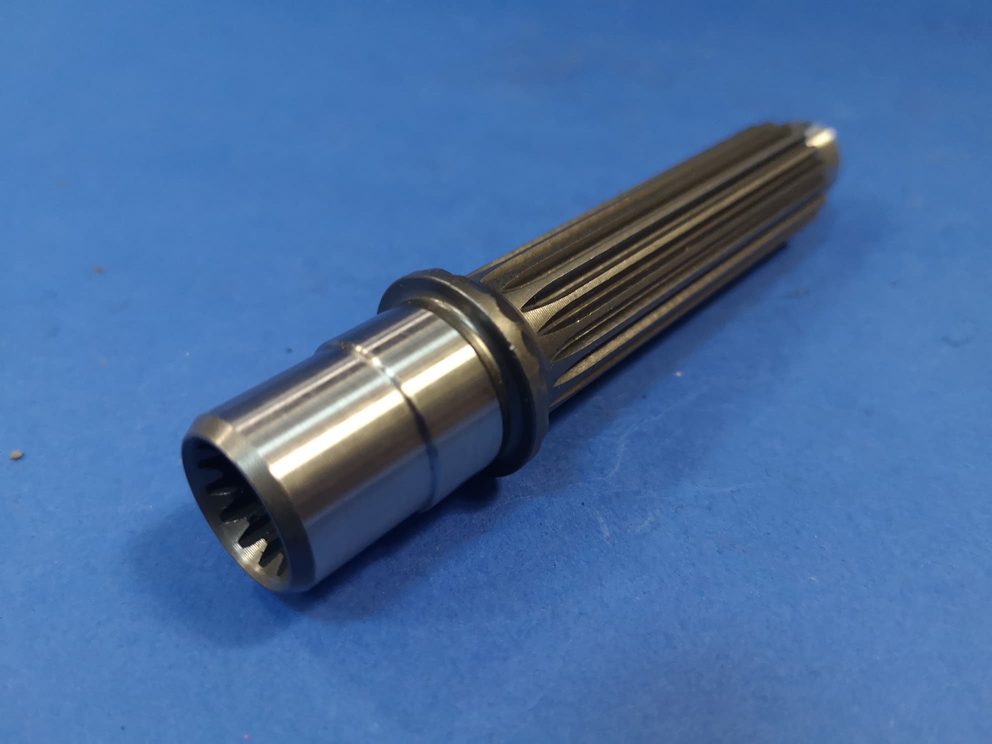 Wałek silnika jazdy Neuson 1503/1703/1903, Wacker ET18, Yanmar B15-3V, Kubota KX41-3V, Kubota KX41-2, Cat 301.8