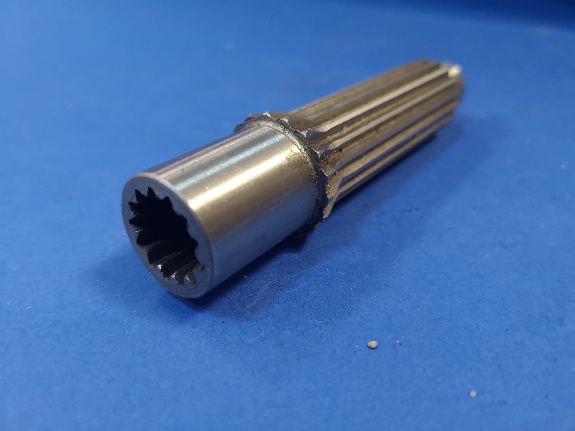 040060A / RG20173180 Wałek silnika jazdy Yanmar B25V, Kubota U20-3, U25-3, Kubota KX61-2, Neuson 2003