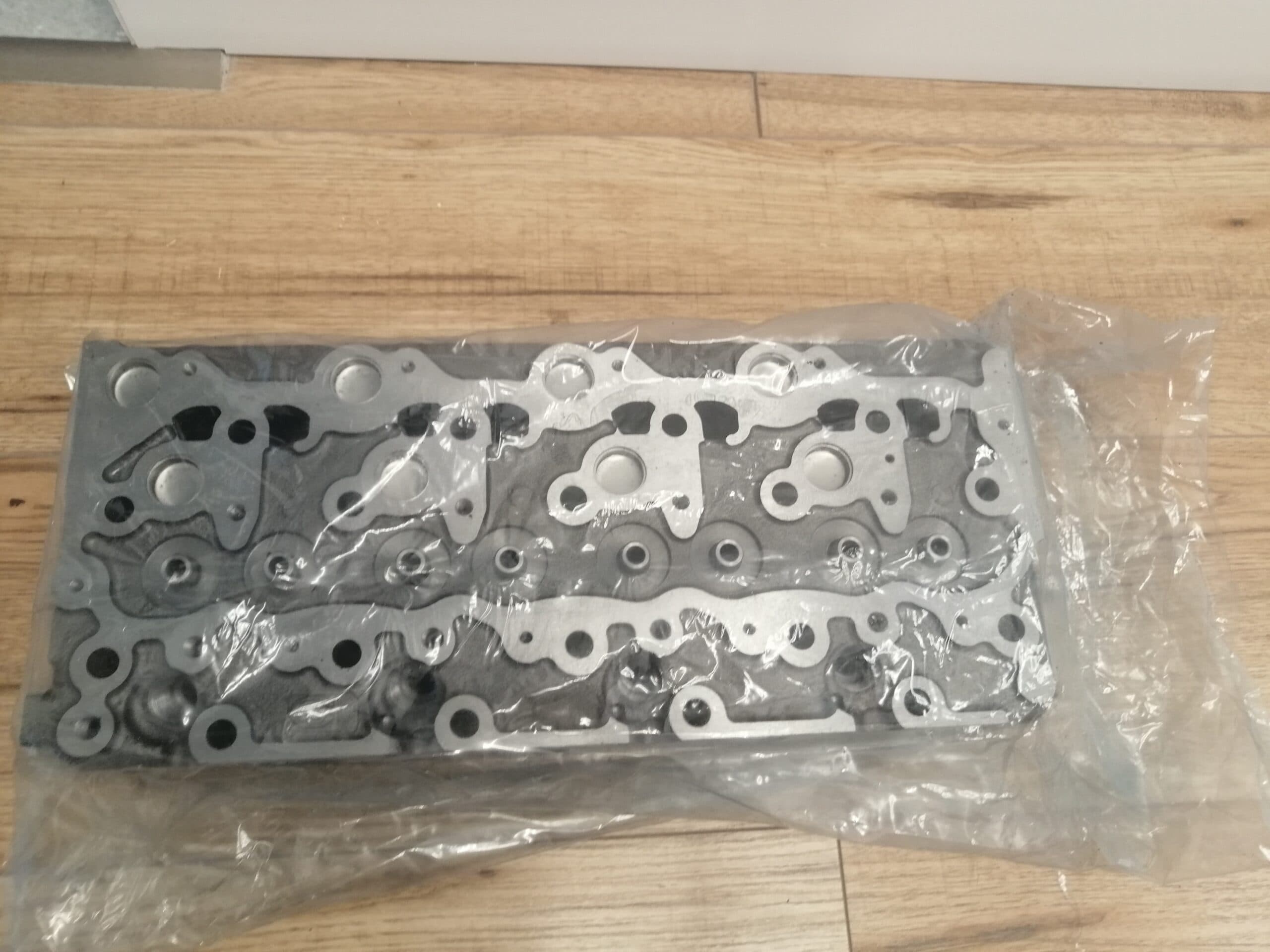 Głowica Kubota V2003