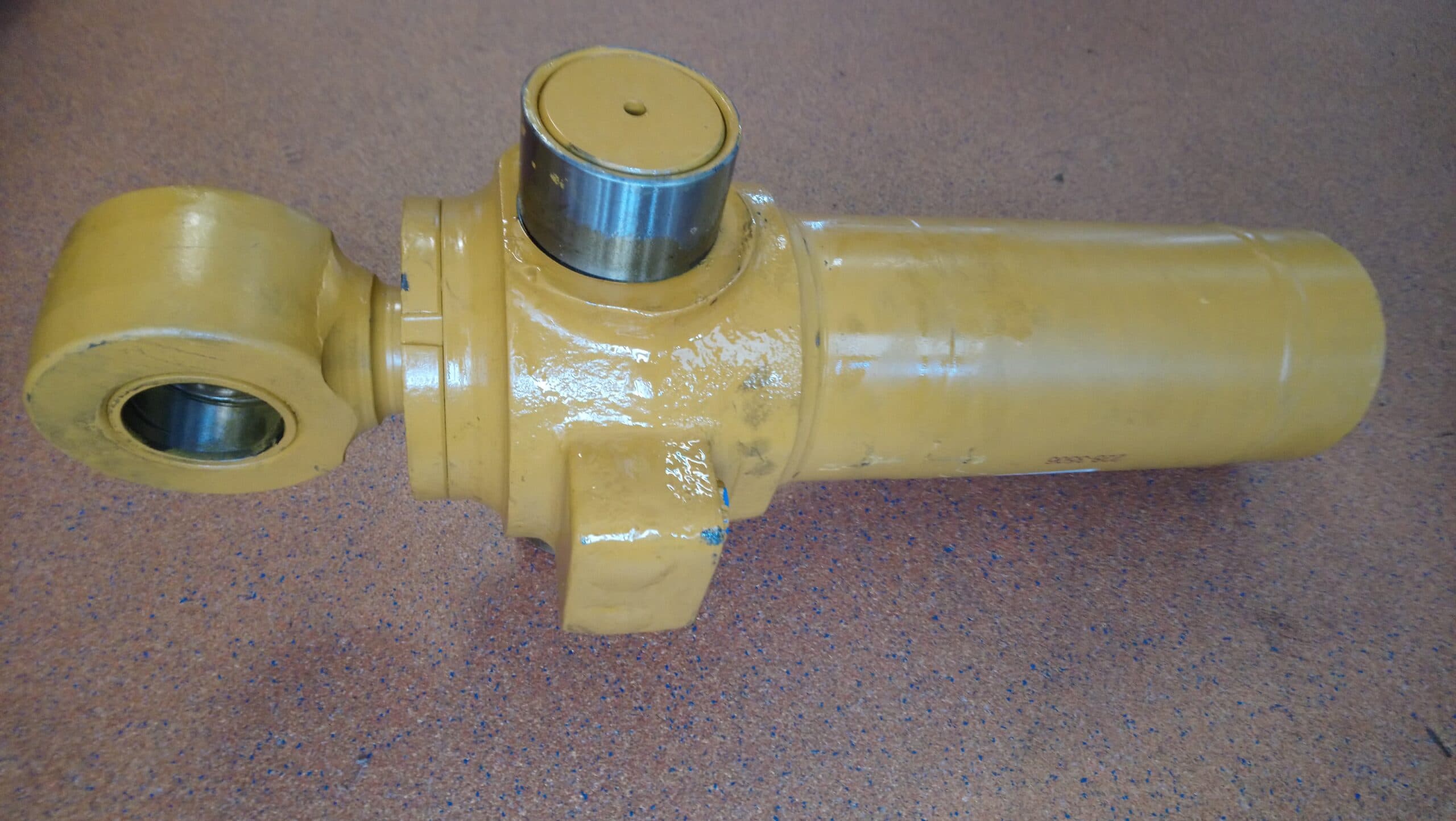 Siłownik hydrauliczny CAT