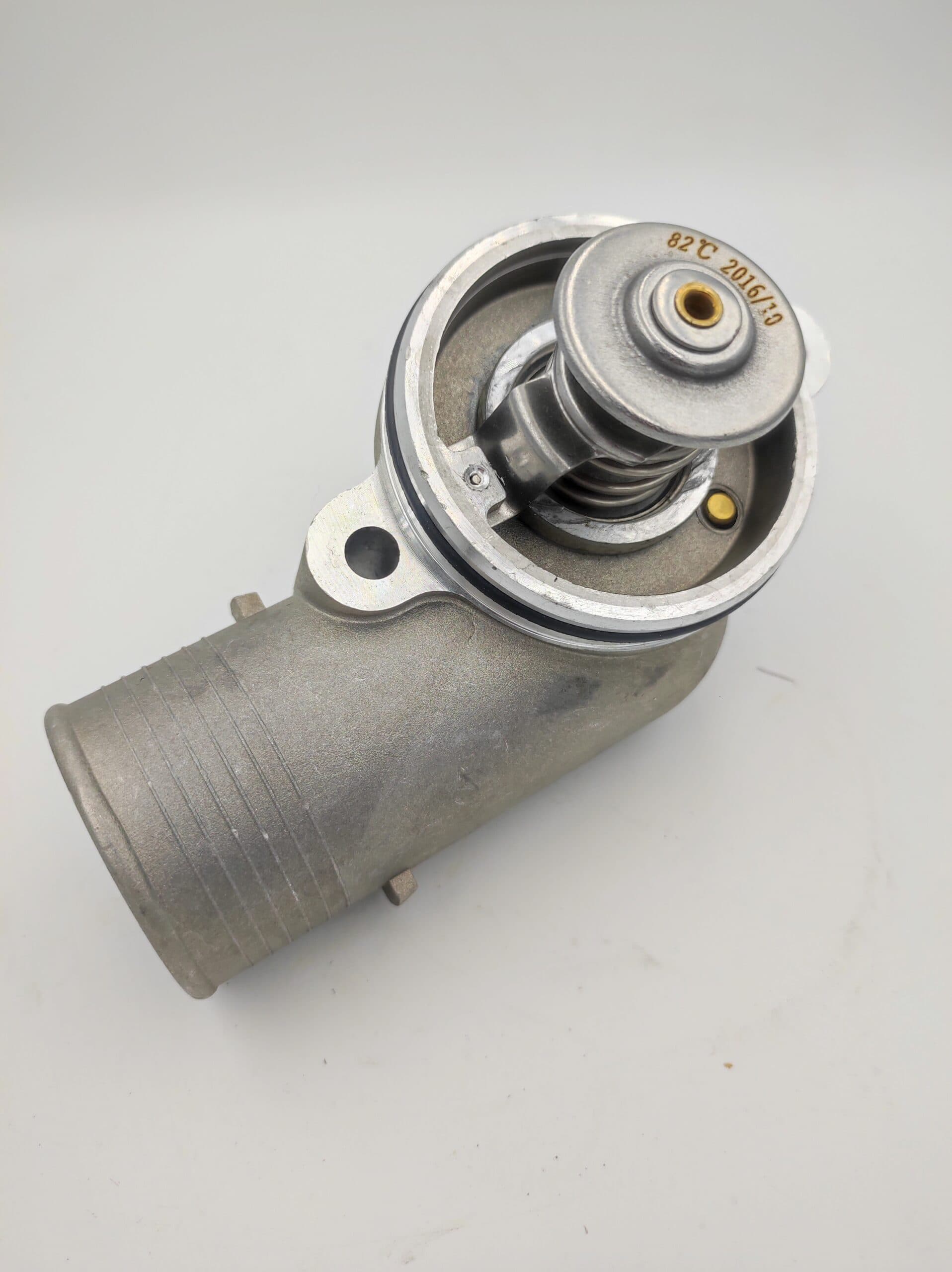 Termostat z obudową kątowy (kolanko) CAT M315c