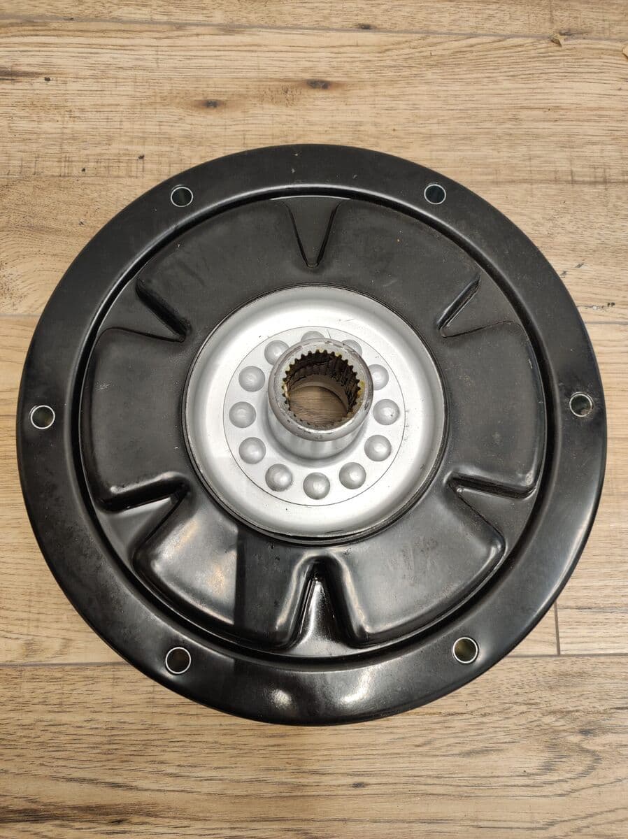 Tłumik drgań z piastą JCB 535-140