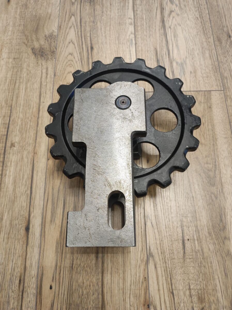 Koło napinające JCB 8020