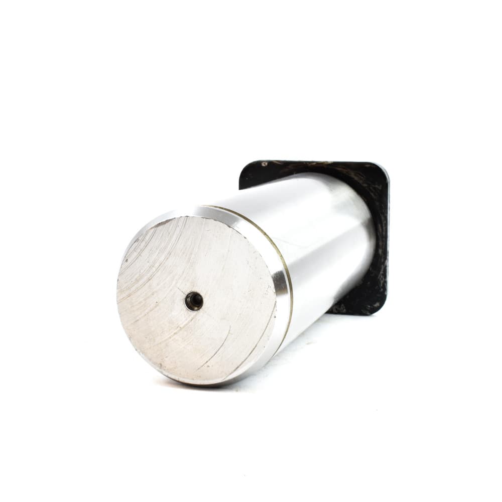 Sworzeń obrotu dół JCB 3CX