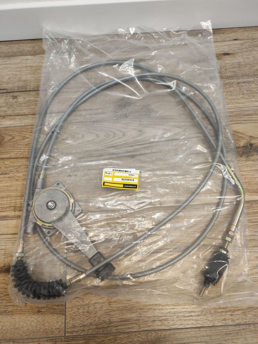 Linka gazu z manetką JCB 4CX