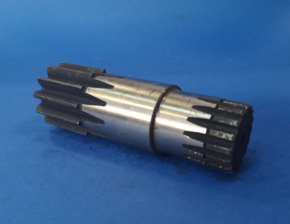 010190A / 209-9666 Wałek silnika obrotu Caterpillar 301.5C