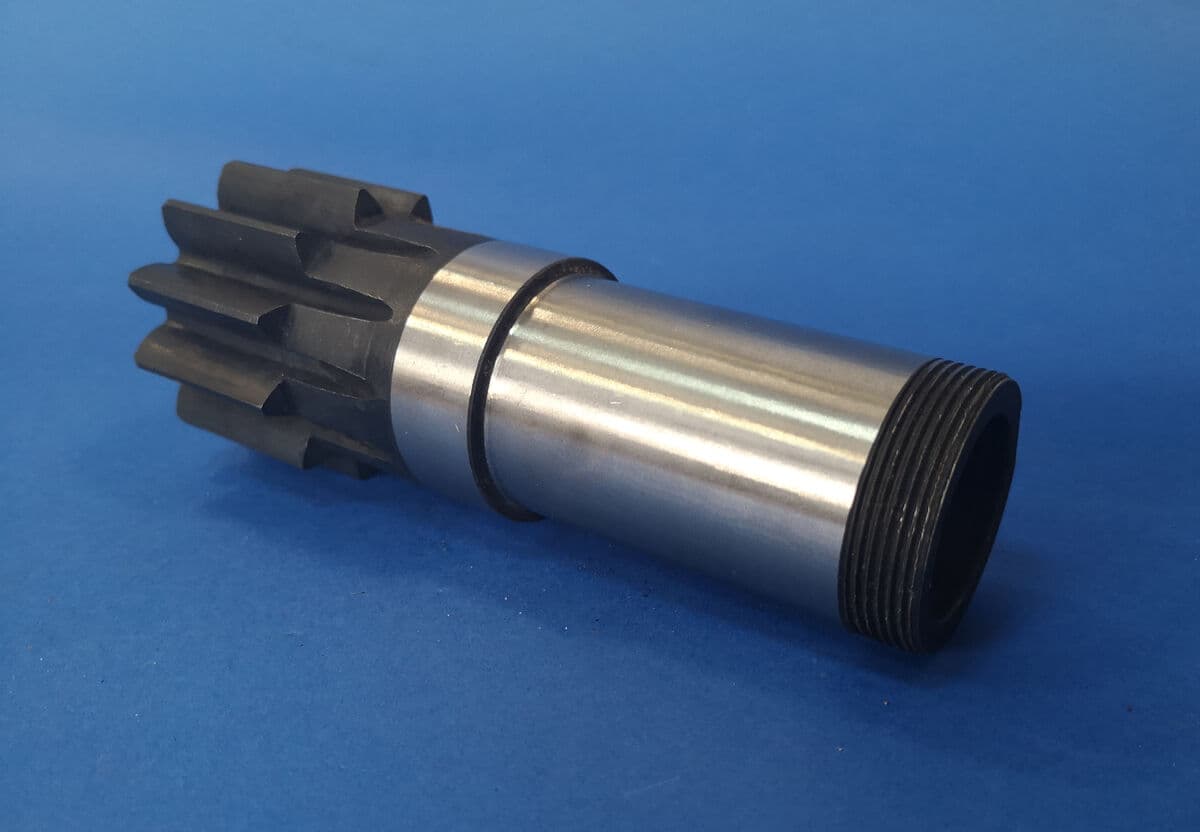 Wałek silnika obrotu Yanmar B15, B15-3, SV15, SV17