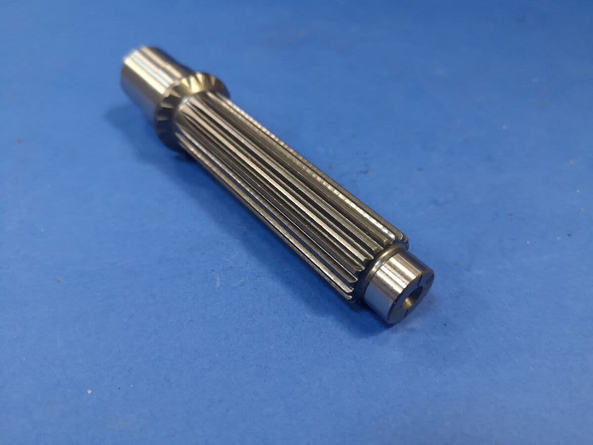 Wałek silnika jazdy Neuson 1503/1703/1903, Wacker ET18, Yanmar B15-3V, Kubota KX41-3V, Kubota KX41-2, Cat 301.8