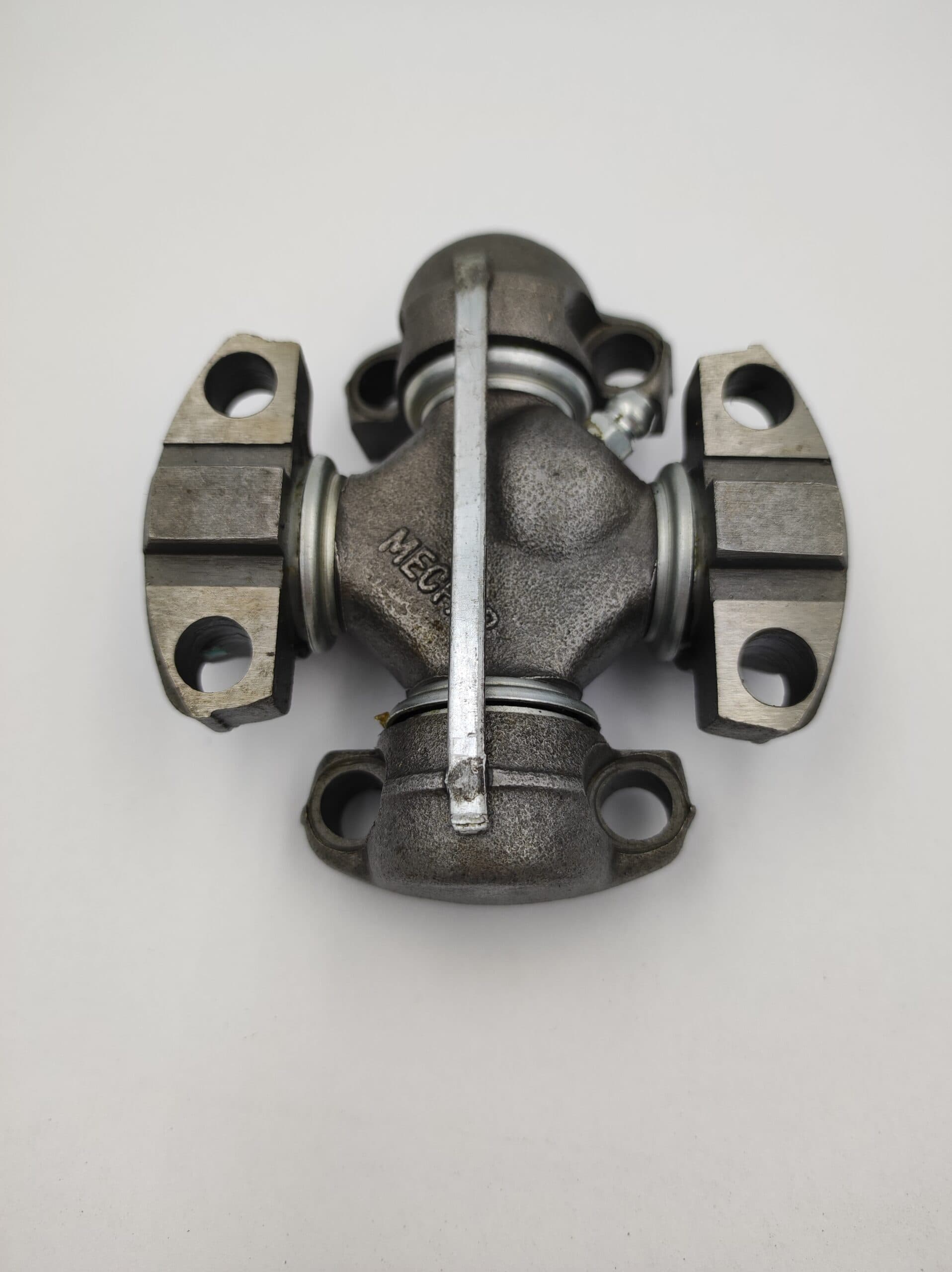 6598303/ 6598304 ( Krzyżak do przegubu 6598347) Krzyżak sprzęgła Bobcat 643, 543, 743