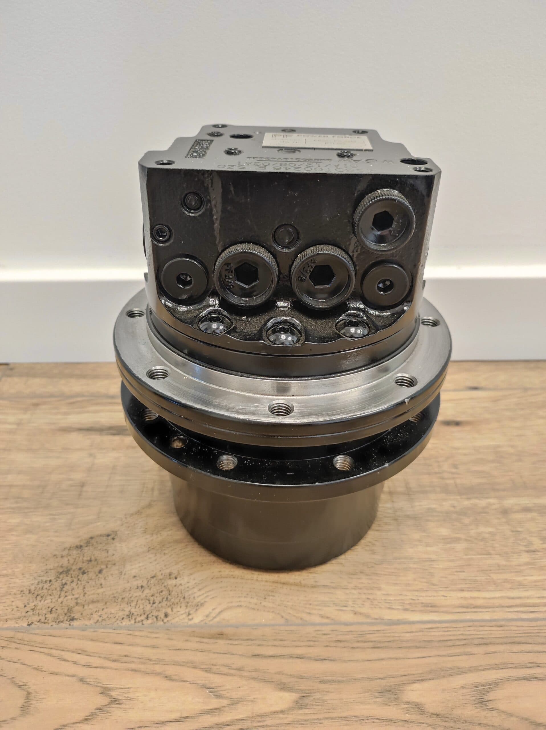 Silnik jazdy Kubota KX41