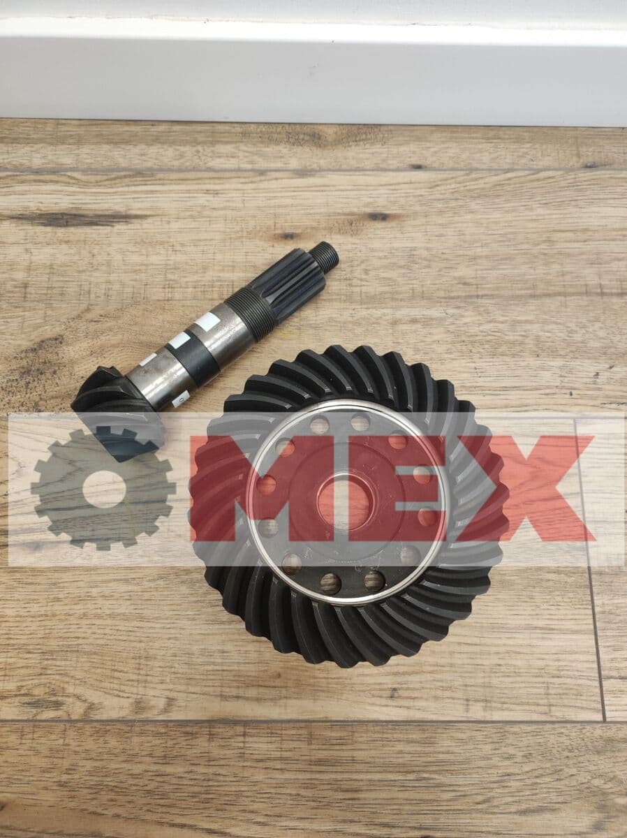 Wałek atakujący z kołem talerzowym Kramer 950