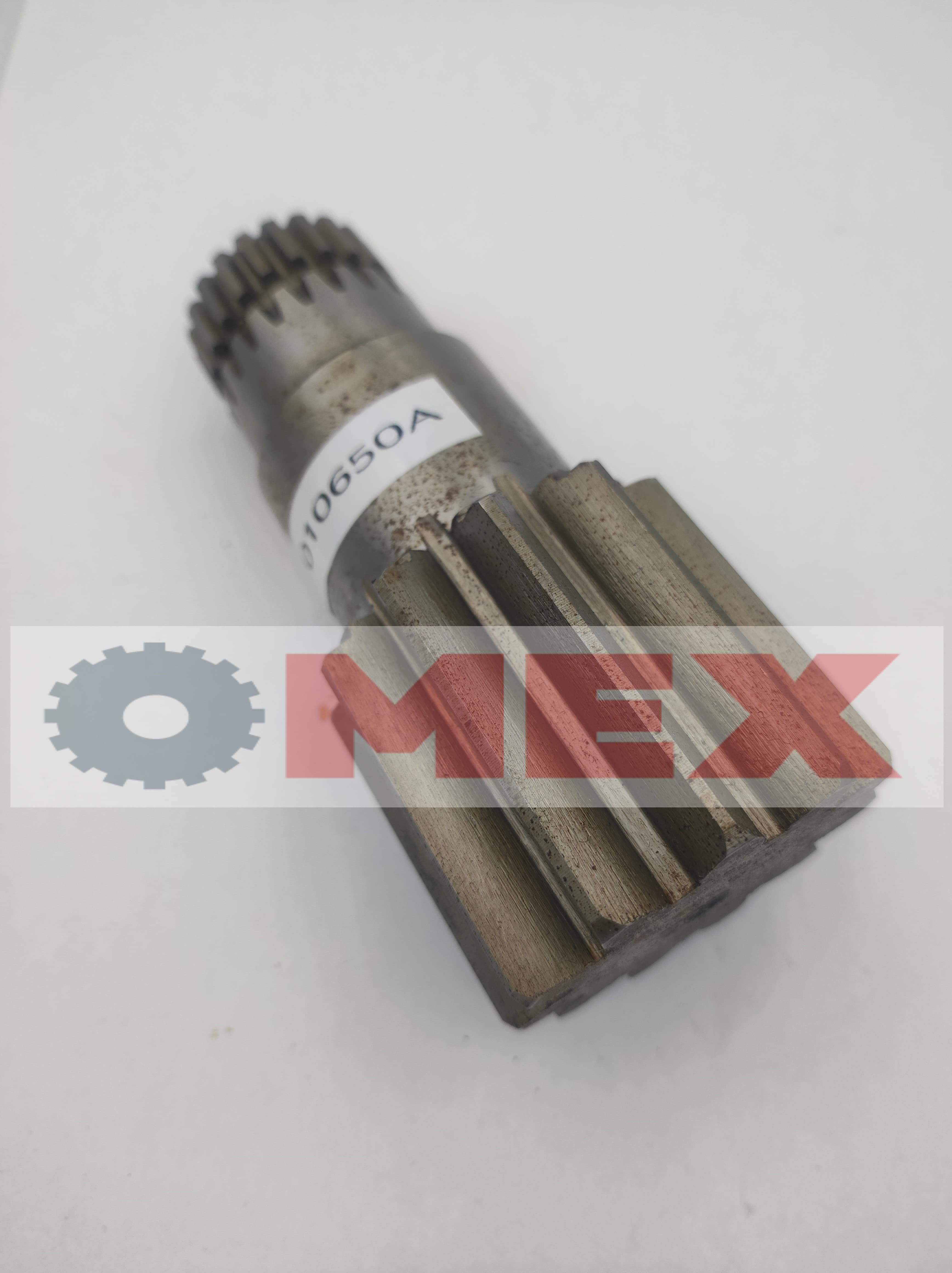 010650A / 528-9304 wałek obrotu Case CX17, Cat 301.6