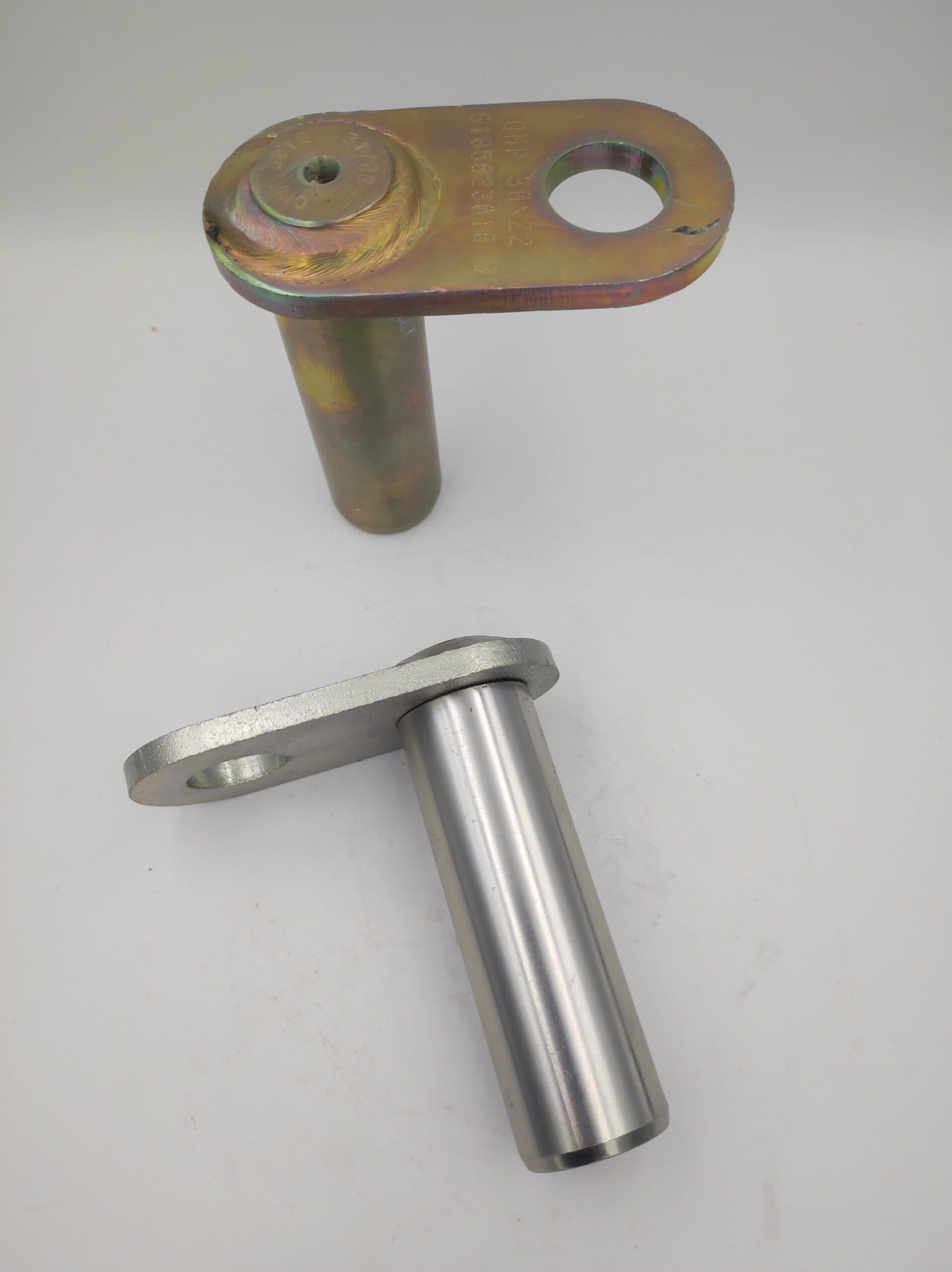 Sworzeń siłownika skrętu Cat 303