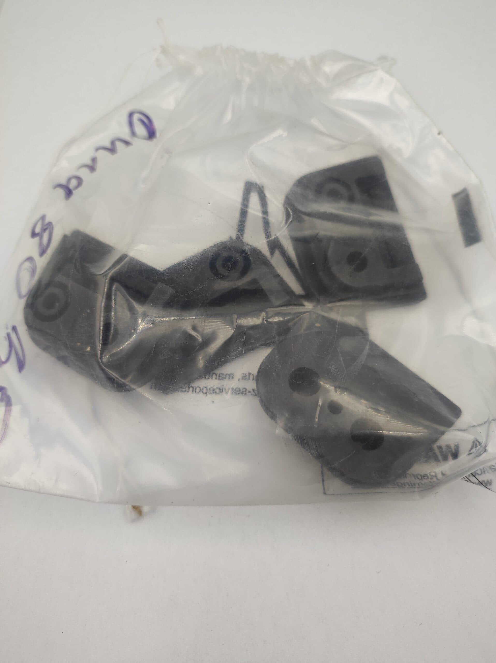 Gumka przewodów paliwa pokrywy zaworów Liebherr R317, silnik Deutz