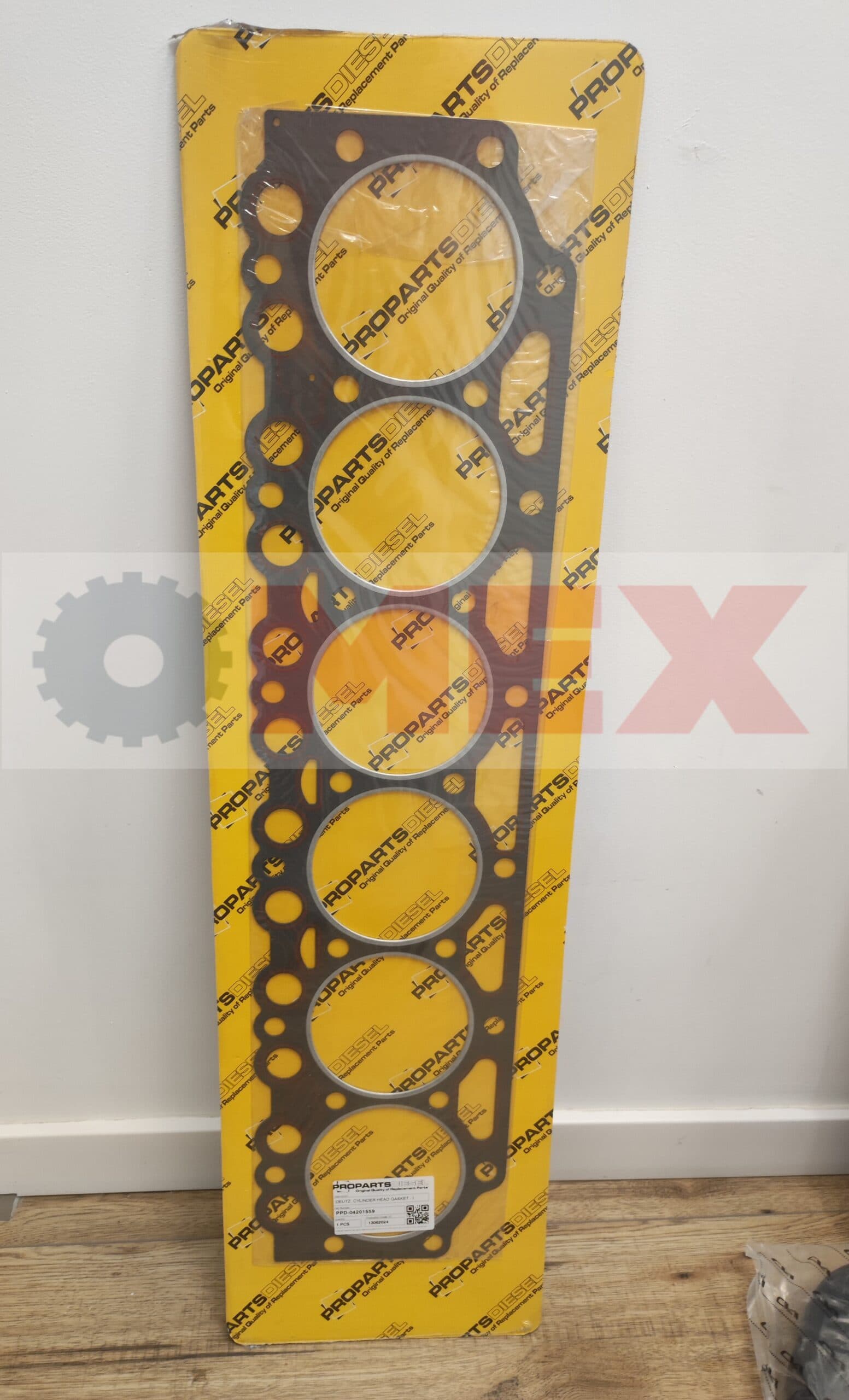 Uszczelka głowicy Deutz do maszyny Bomag BW225D3