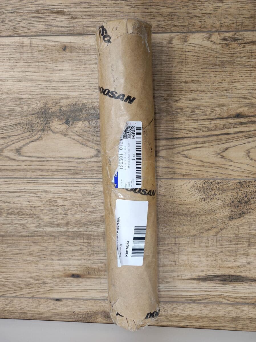 Sworzeń zawieszenia łyżki Doosan DX 225LC