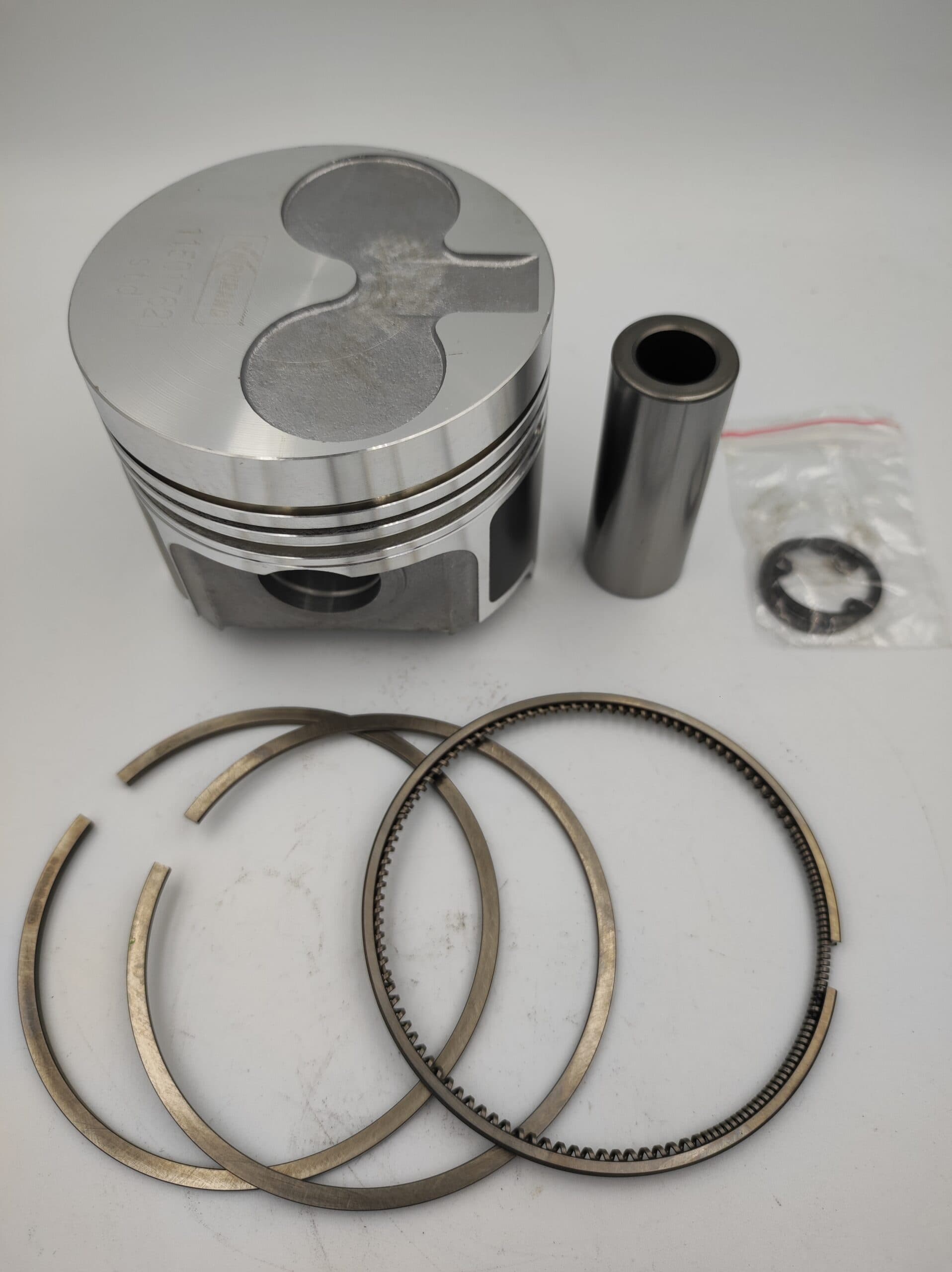 Tłok kompletny z pierścieniami Perkins