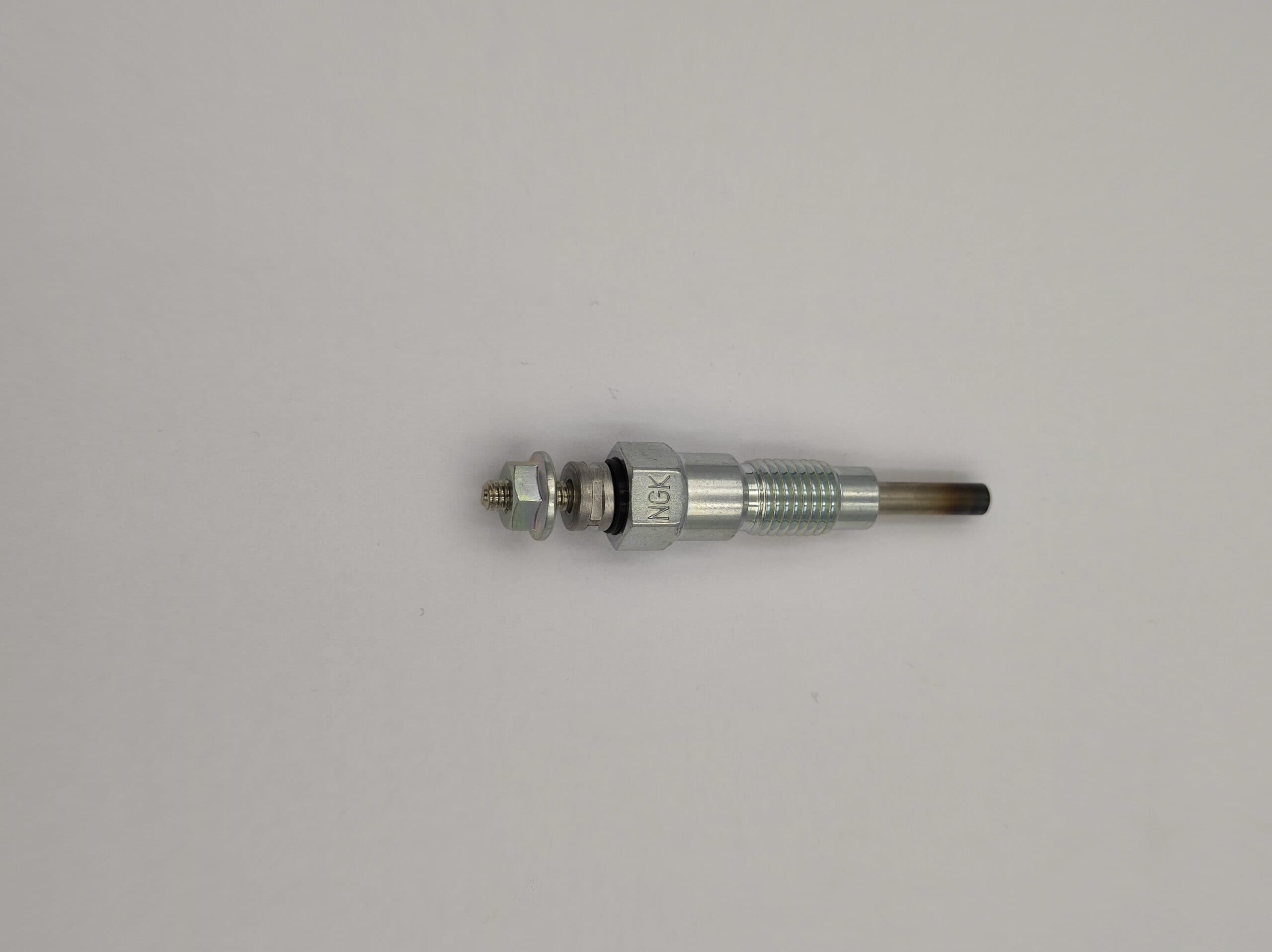 Świeca żarowa do silnika Yanmar 3TNE68