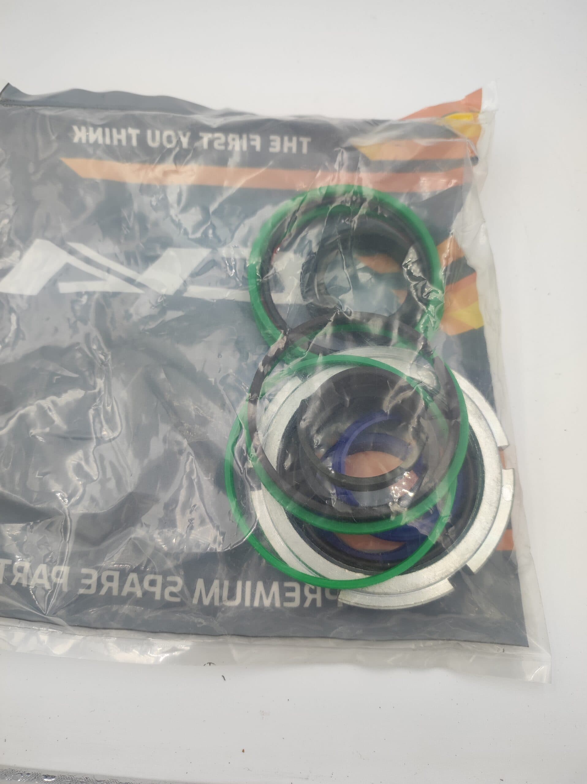 Komplet uszczelek siłownika skrętu kół CAT 428C