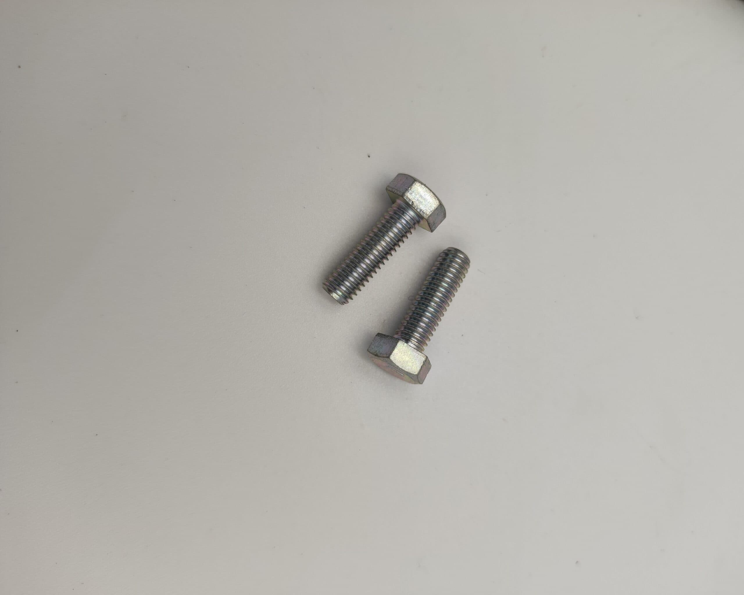 Śruba M5x16 Yanmar Vio 25