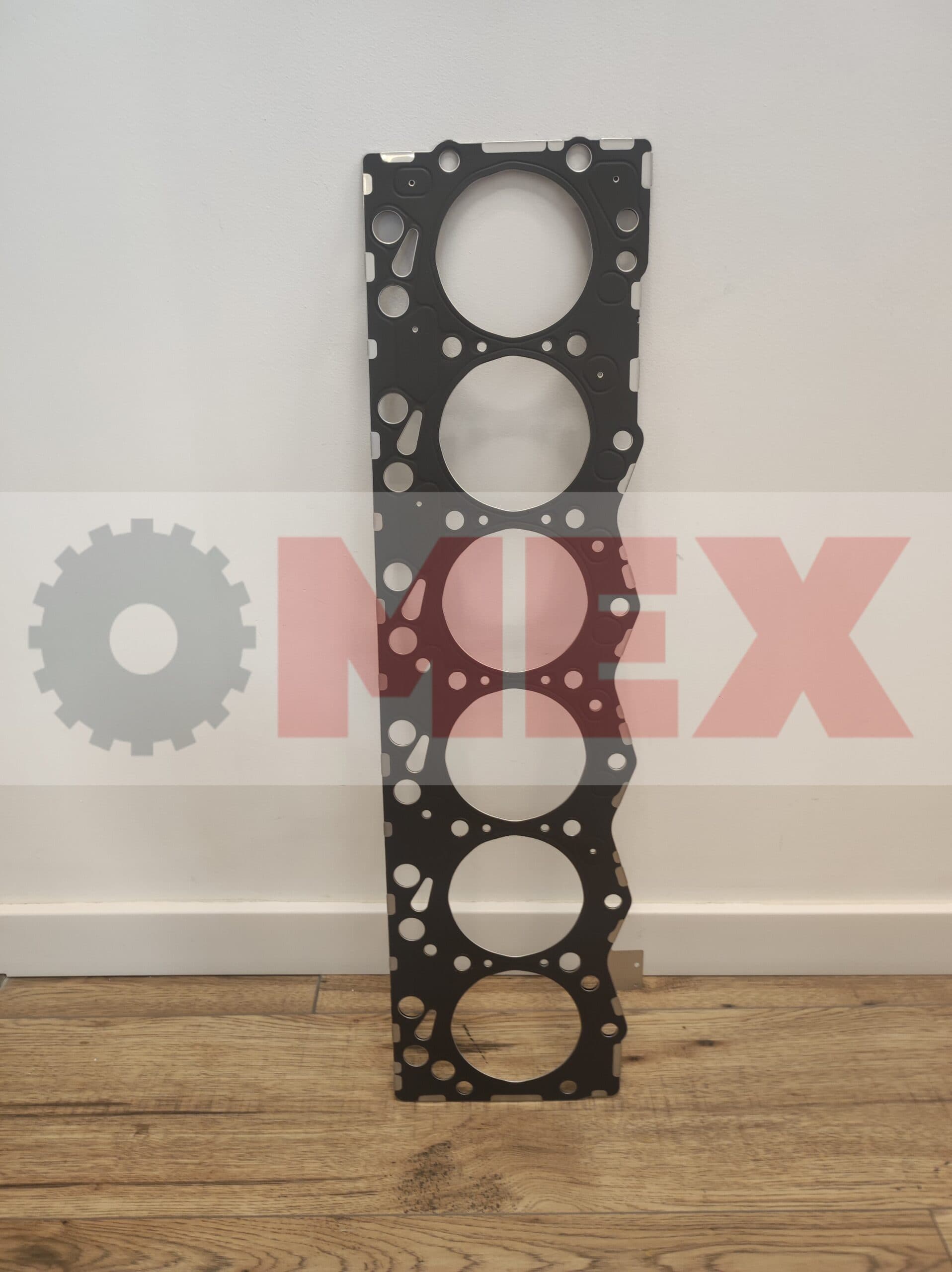 Uszczelka pod głowicę New Holland E305