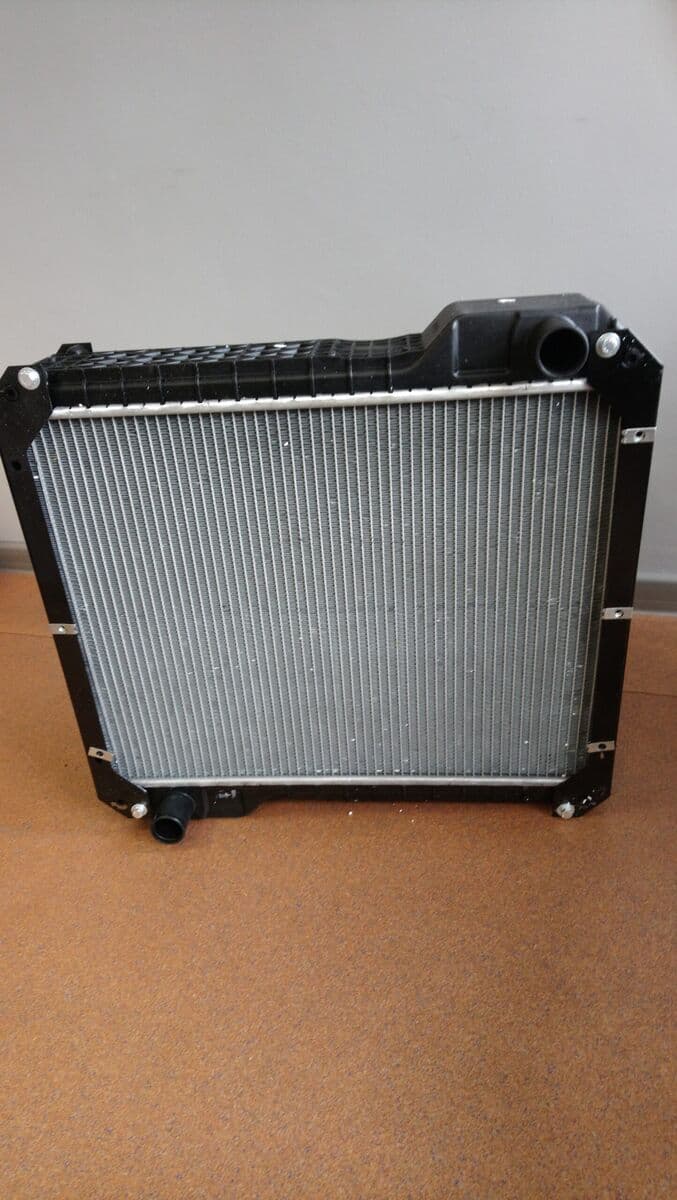 Chłodnica wody JCB 4CX