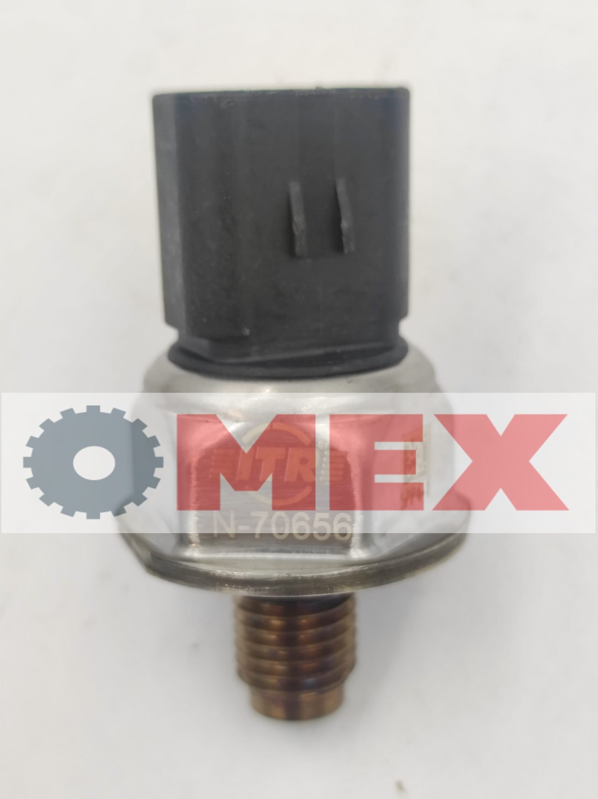 Czujnik ciśnienia paliwa na listwie CAT M313D