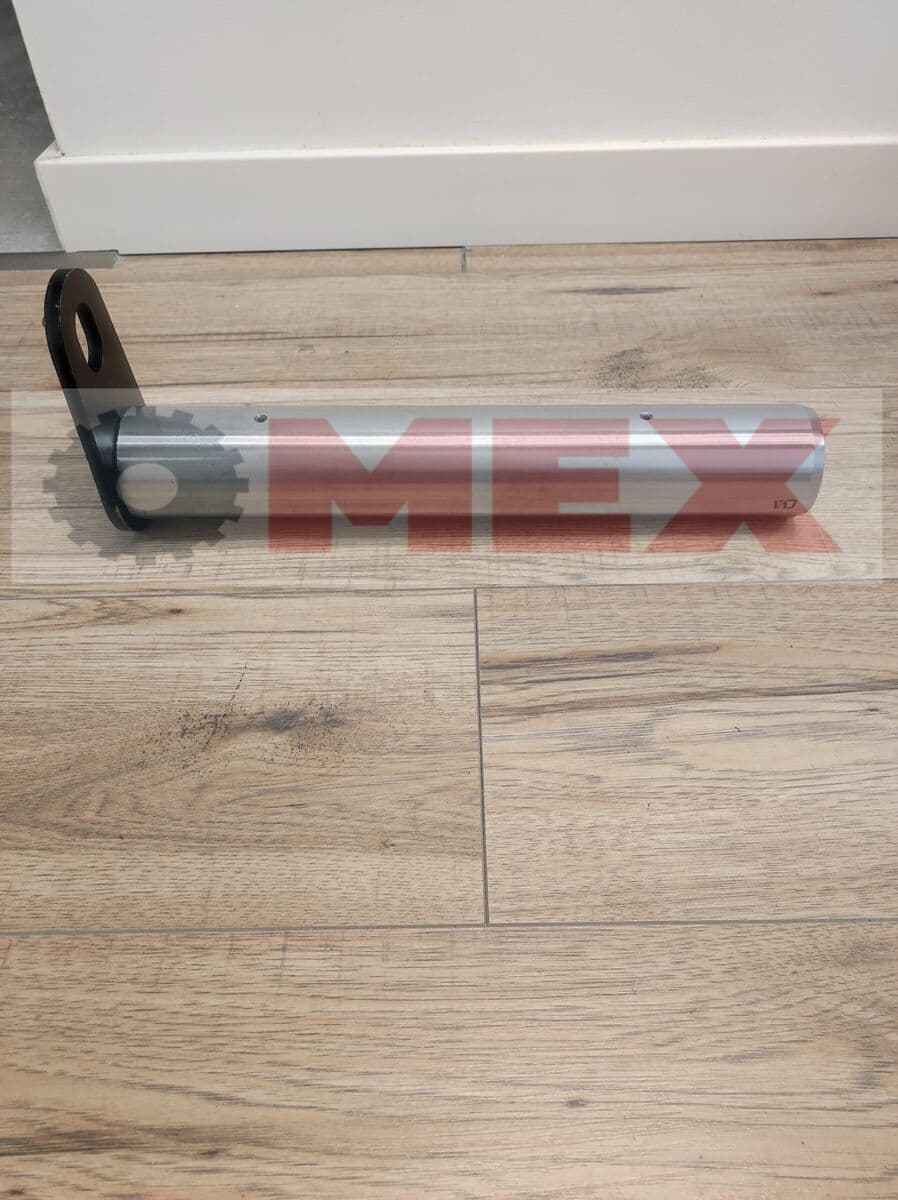 Sworzeń zawieszenia boom CAT 428