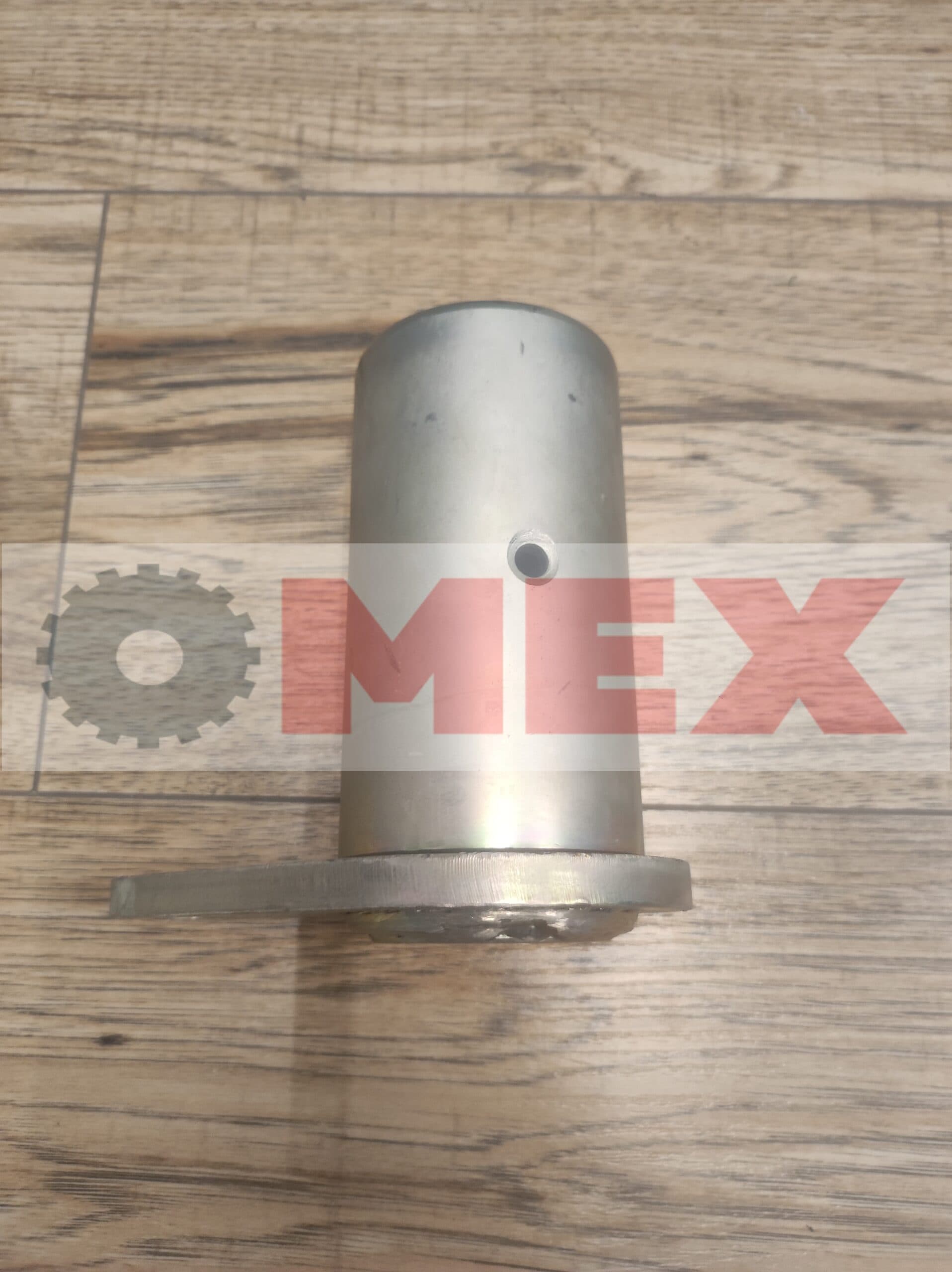 Sworzeń konika górny