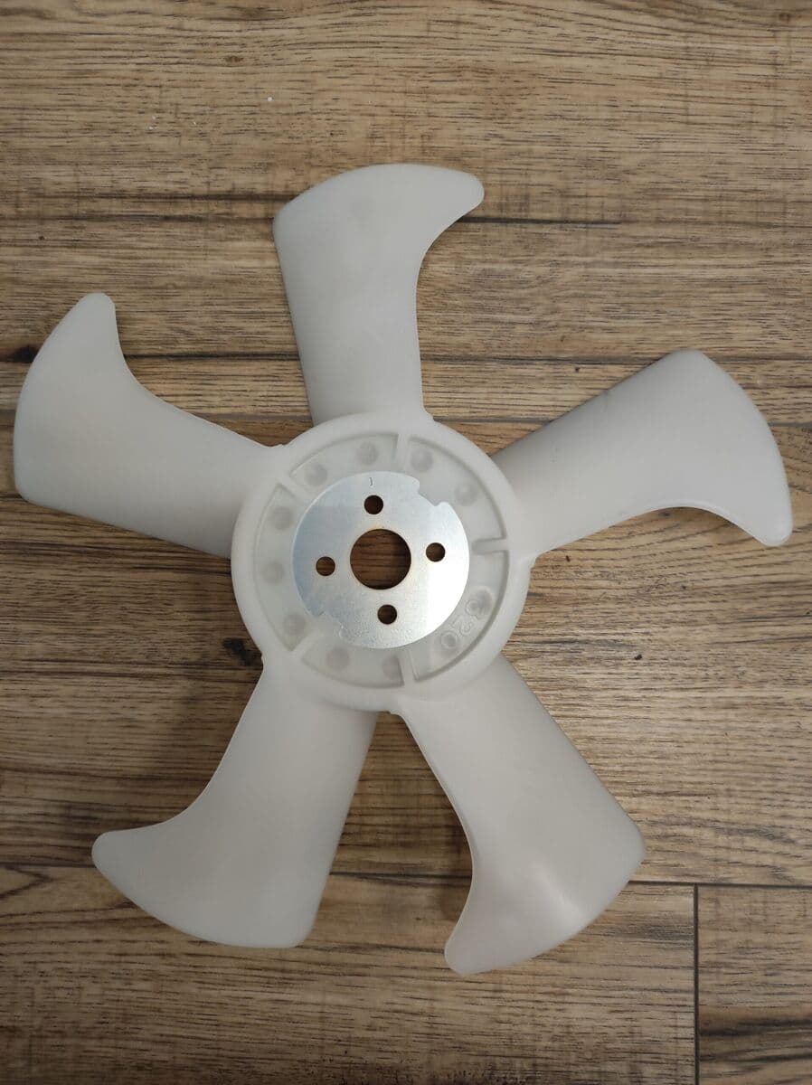 Wentylator chłodnicy Schaeff HR13