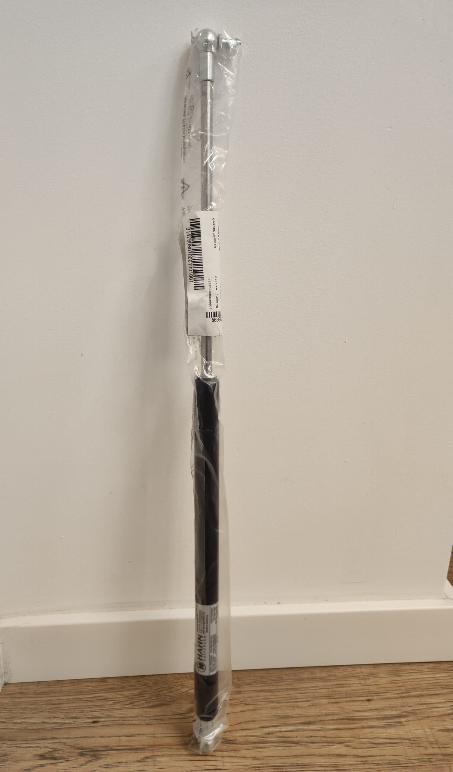 Siłownik gazowy klapy silnika