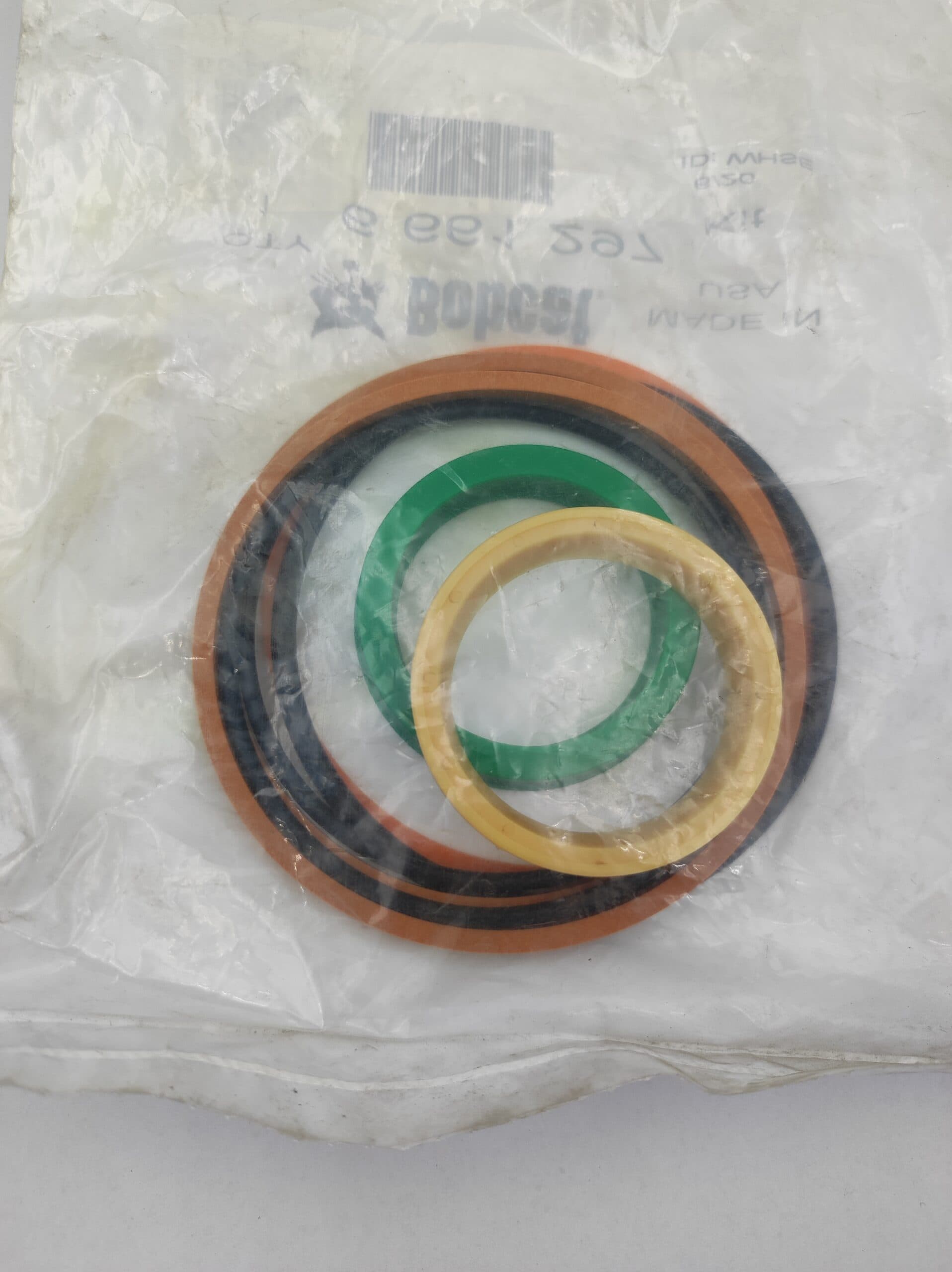 Komplet uszczelnień do przechyłu łyżki Bobcat 743