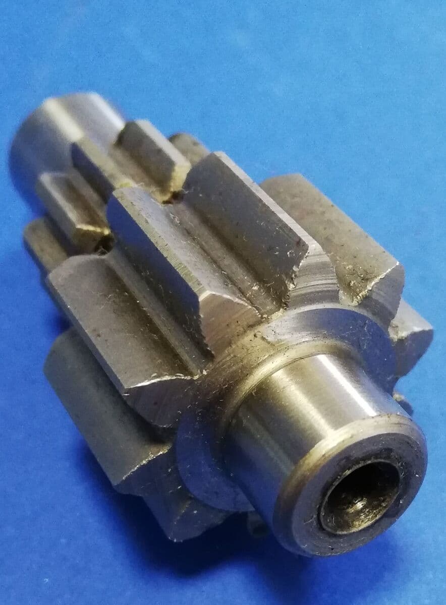 Wałek silnika hydraulicznego obrotu Cat 302.5