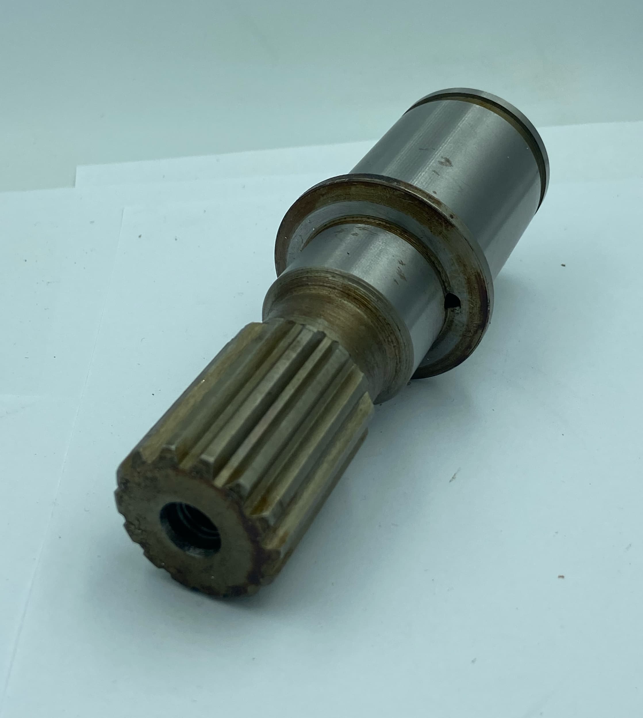 Wałek silnika jazdy – Bobcat 453