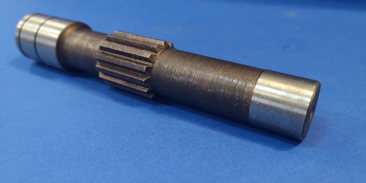 Wałek silnika jazdy Bobcat 425 / 6671903