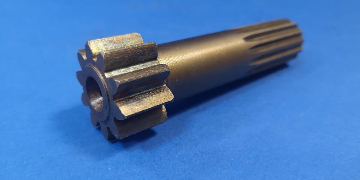 Wałek silnika jazdy Bobcat 442 A