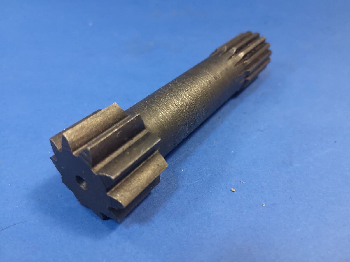 Wałek silnika jazdy JCB 8052 i 8060