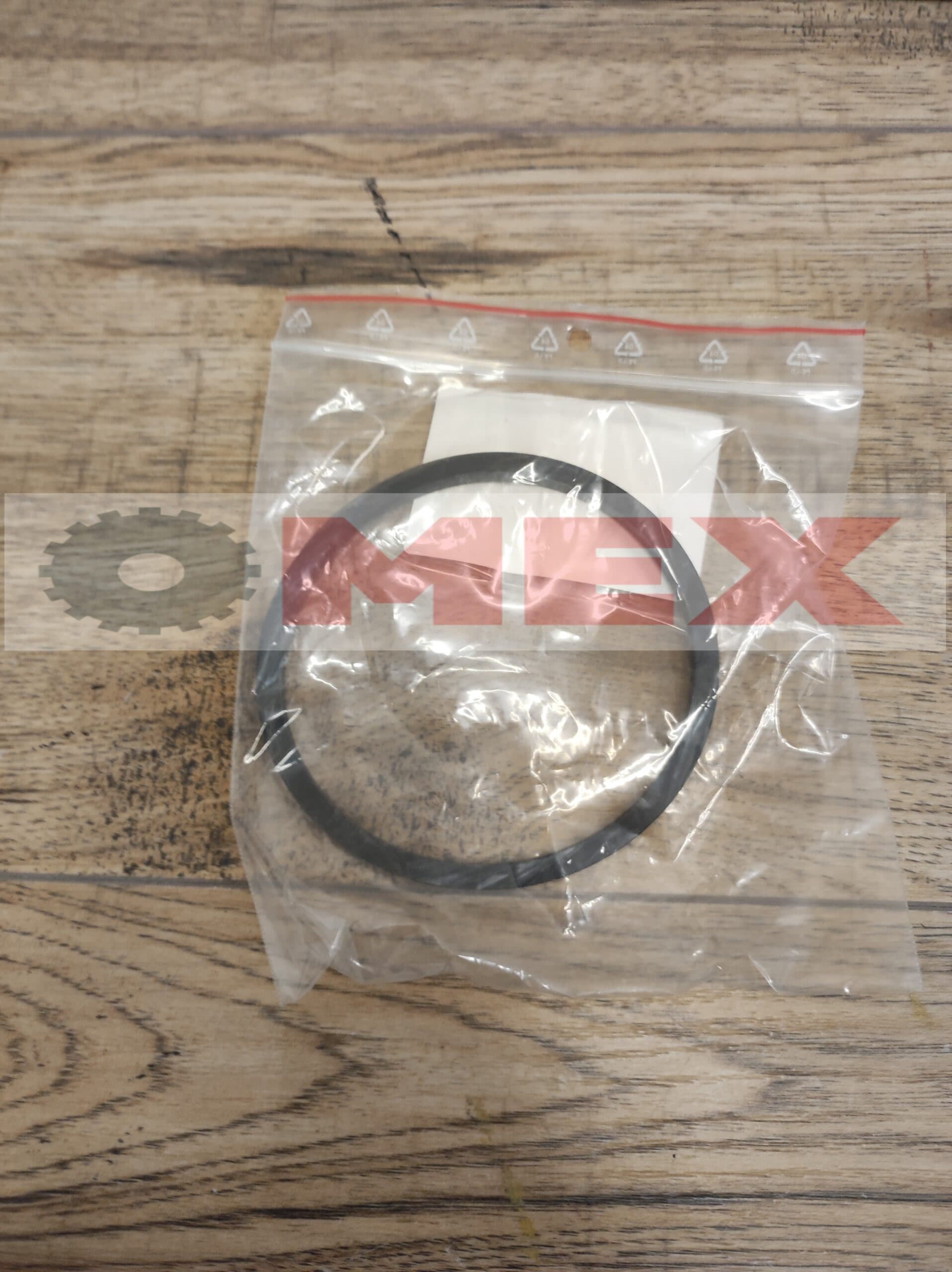 Uszczelka pompy wody New Holland LB115B-4PS