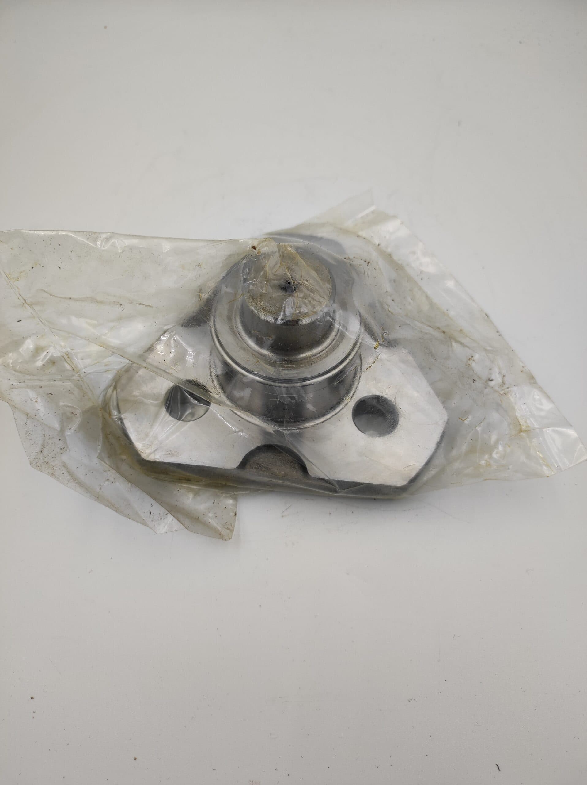 Sworzeń zwrotnicy dół Komatsu WB93R-2