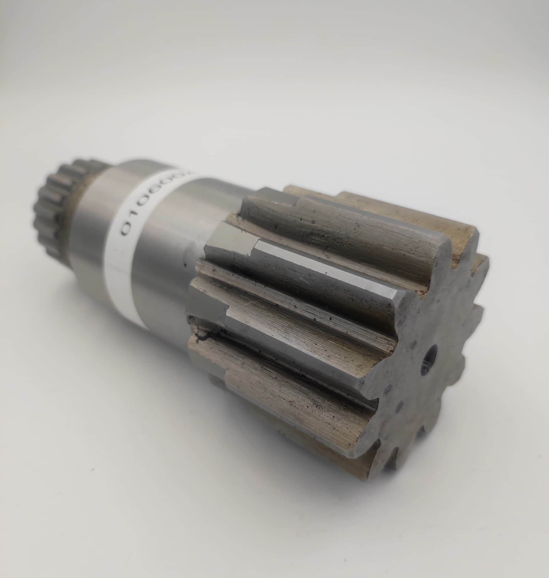 Wałek silnika obrotu Yanmar SV26