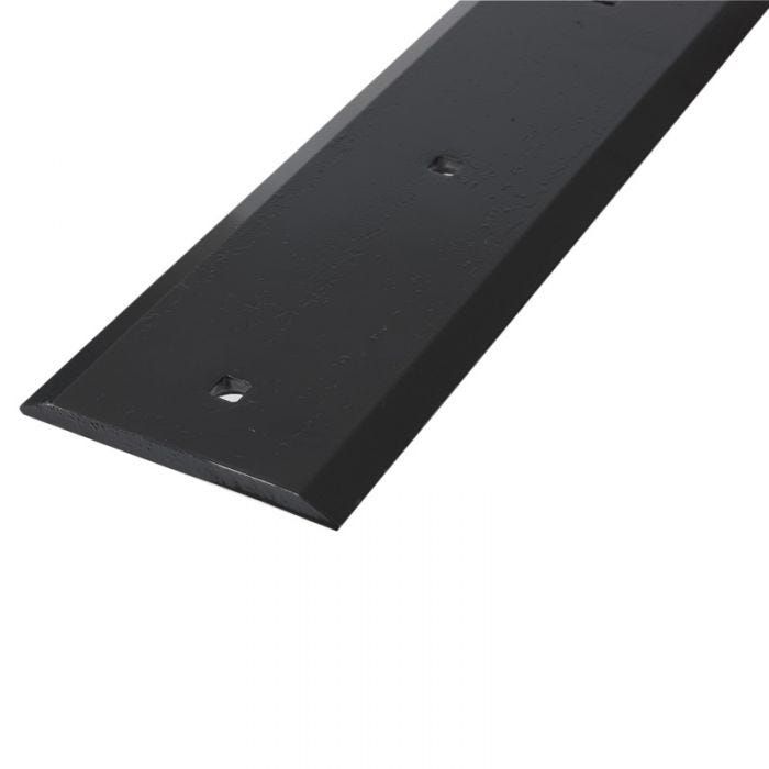Przykręcane, odwracalne, podwójnie ukosowane krawędzie tnące 1422 mm (56”)