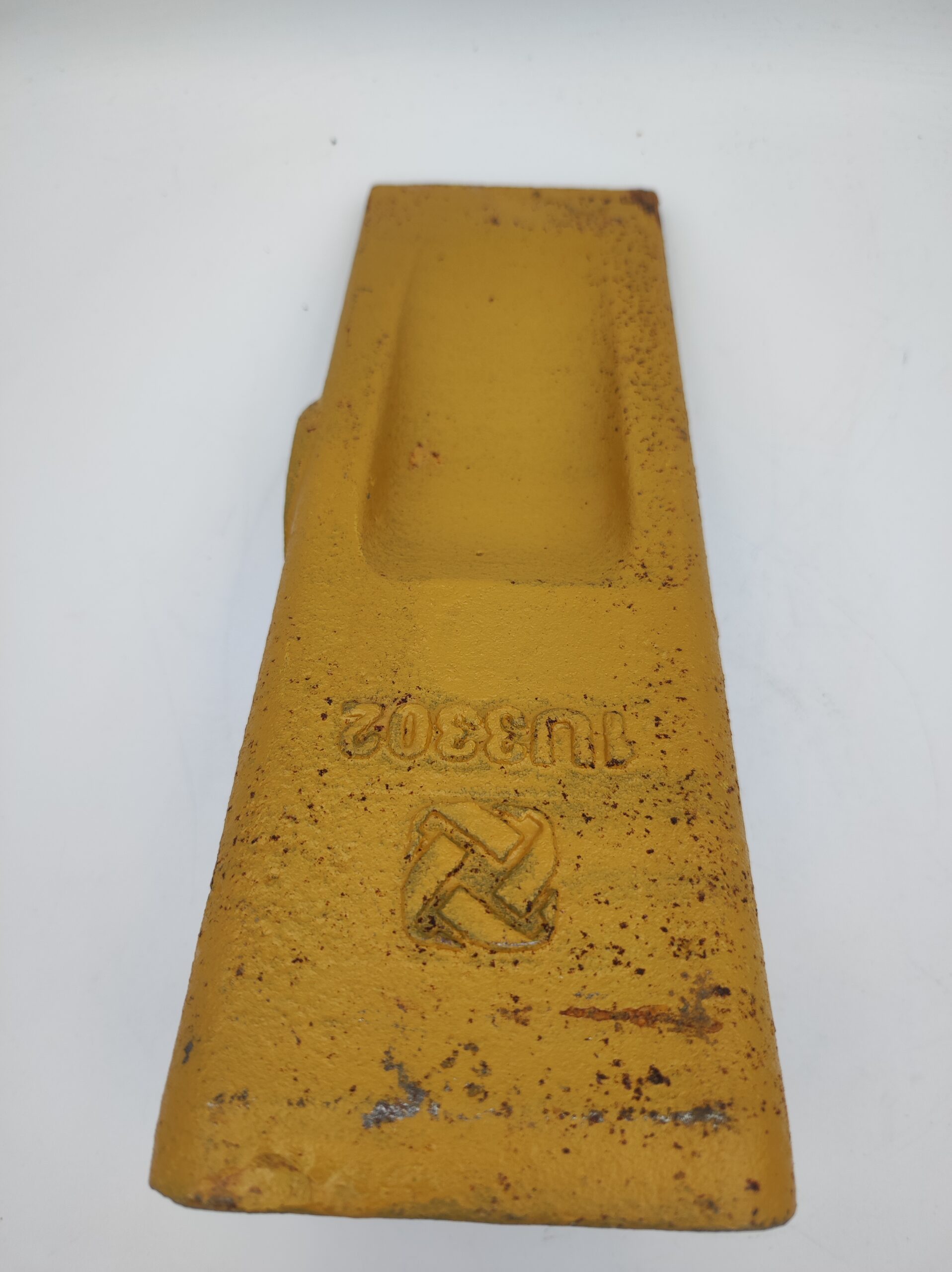 1U3302/ J300 Ząb CAT