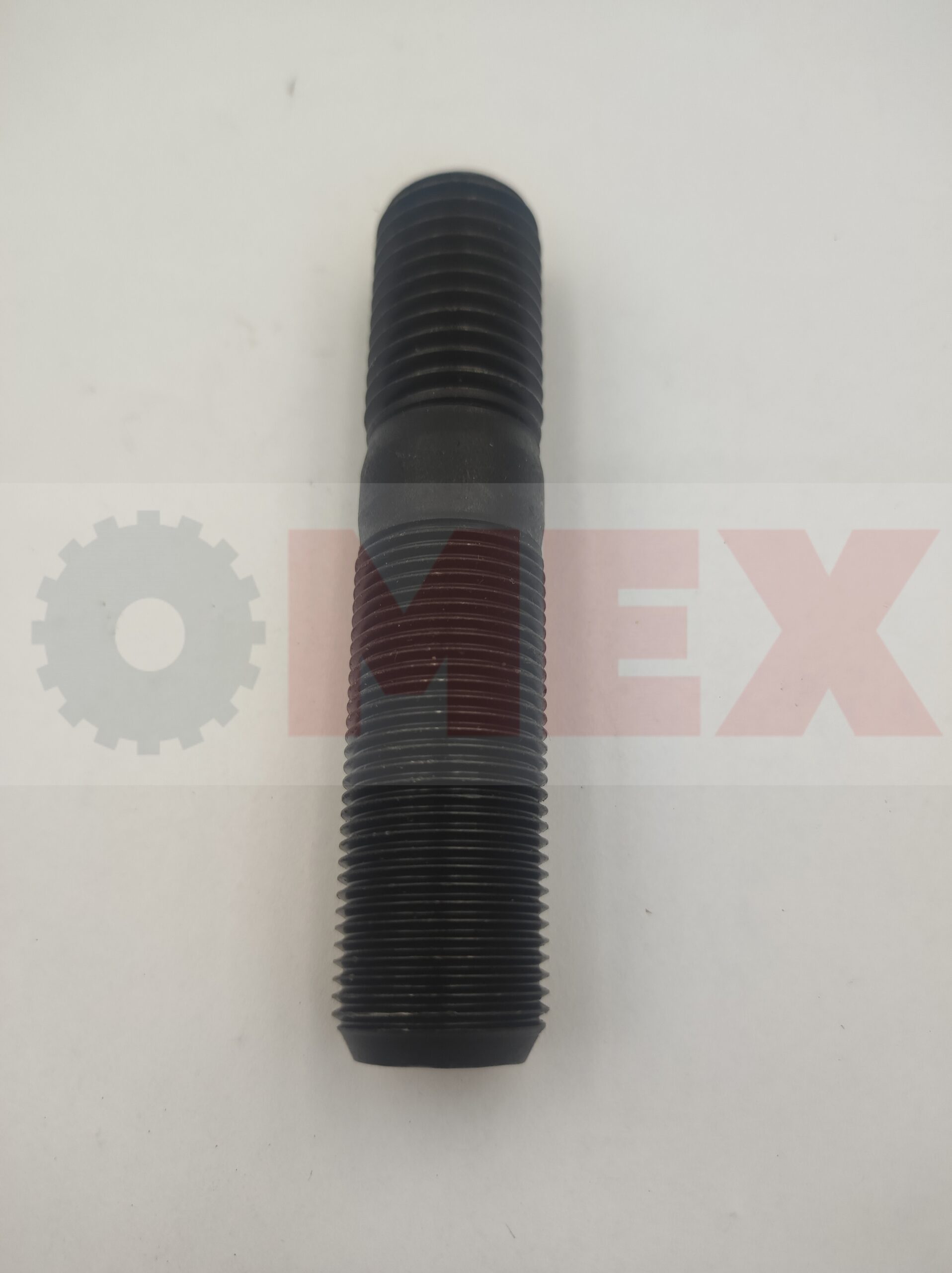Wheel stud for CAT machines