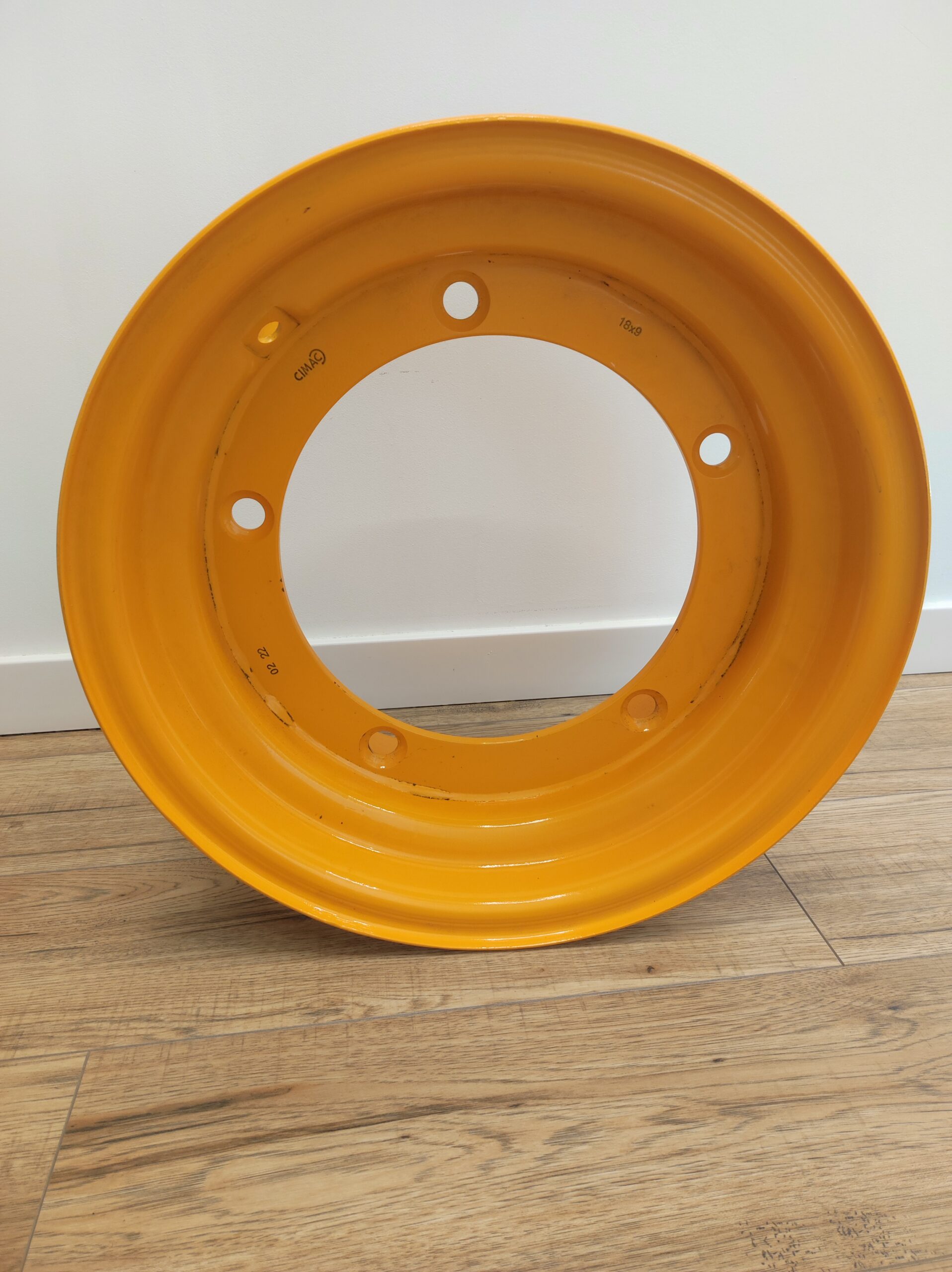 9×18” JCB 3CX rim