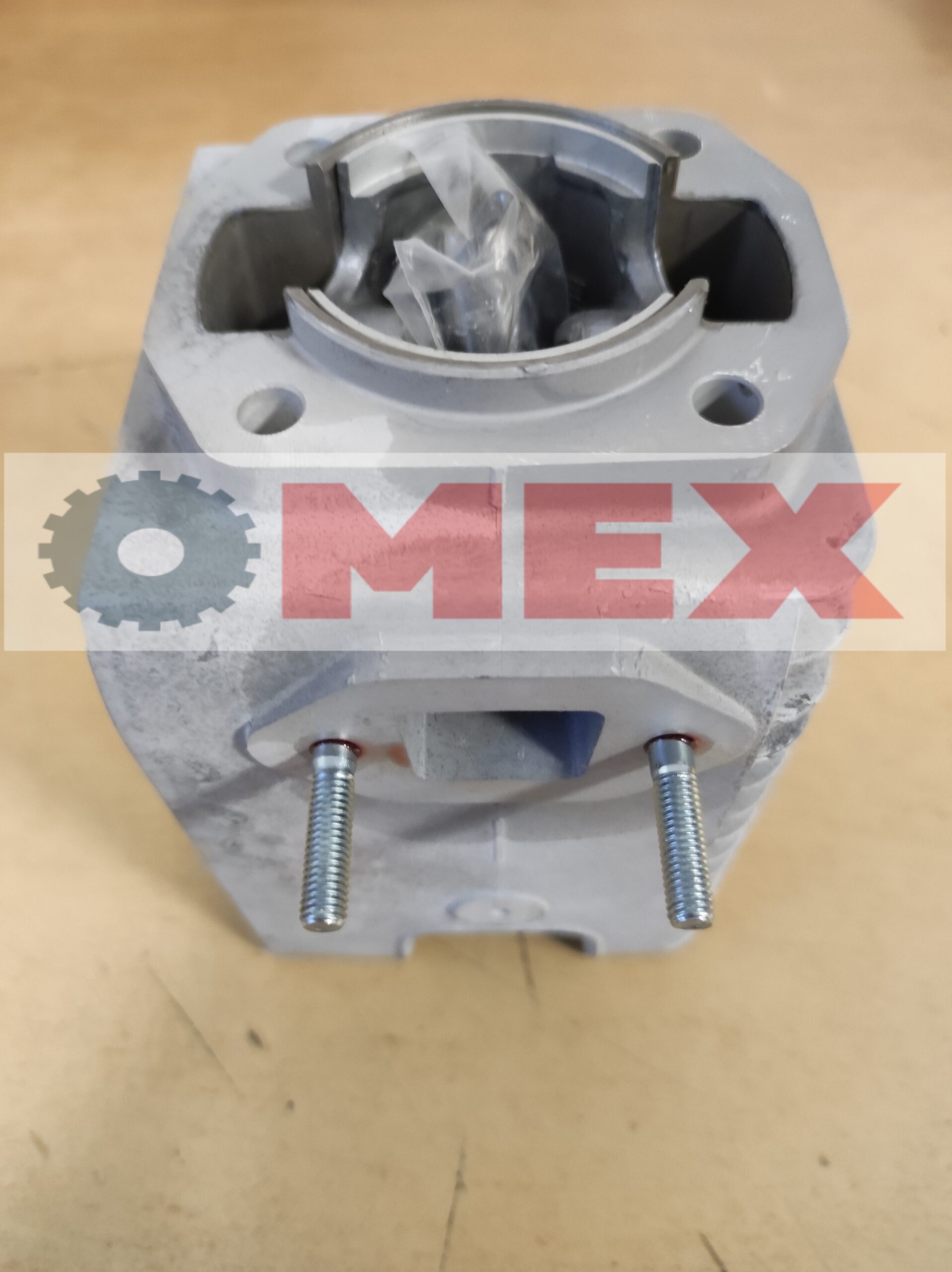 Cylinder z tłokiem Wacker Neuson B50 2i